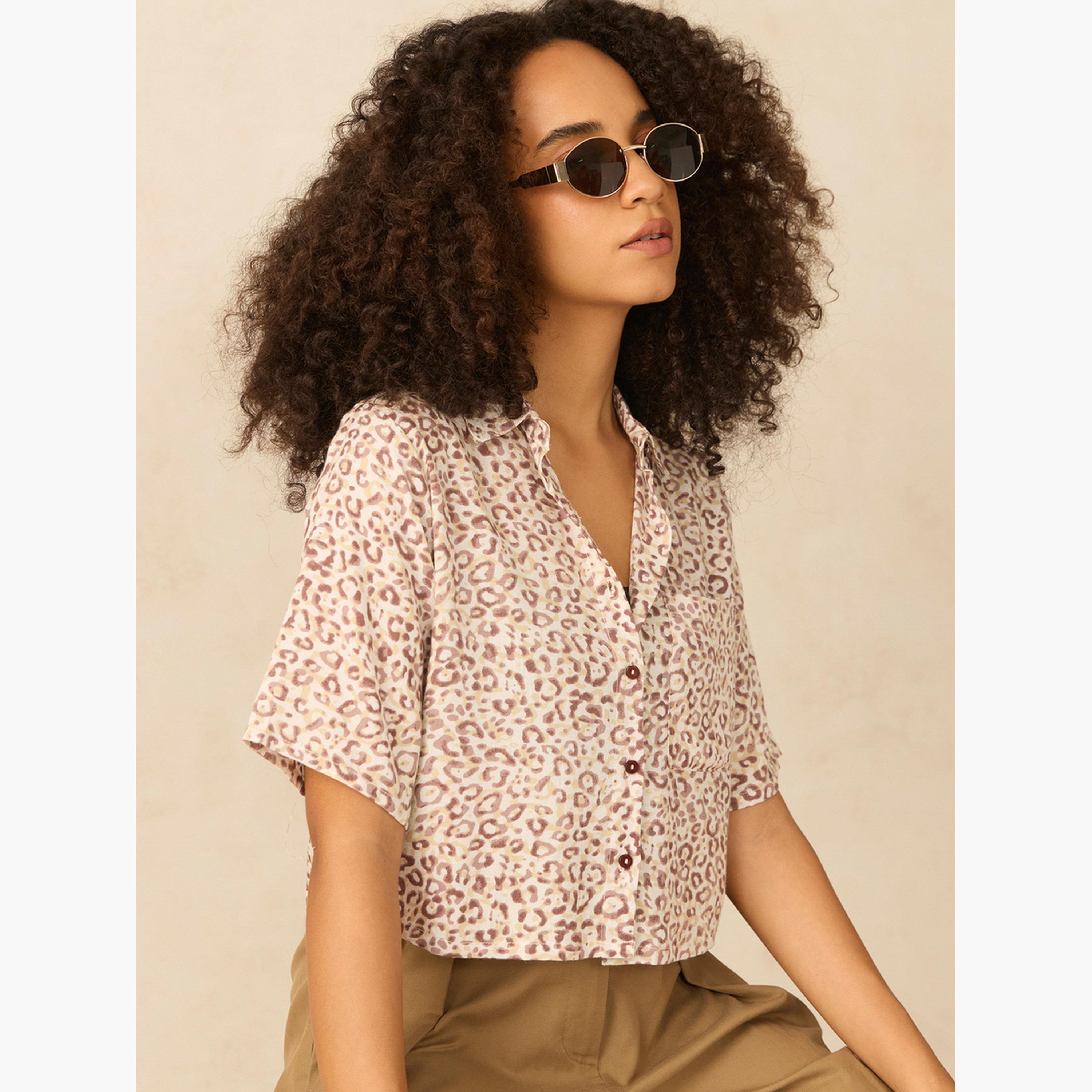 أوتزيدر × ستايلي - قميص قصير مطبوع بالكامل باللون البني-women-clothing-shirtsandblouses-shirts-image-2