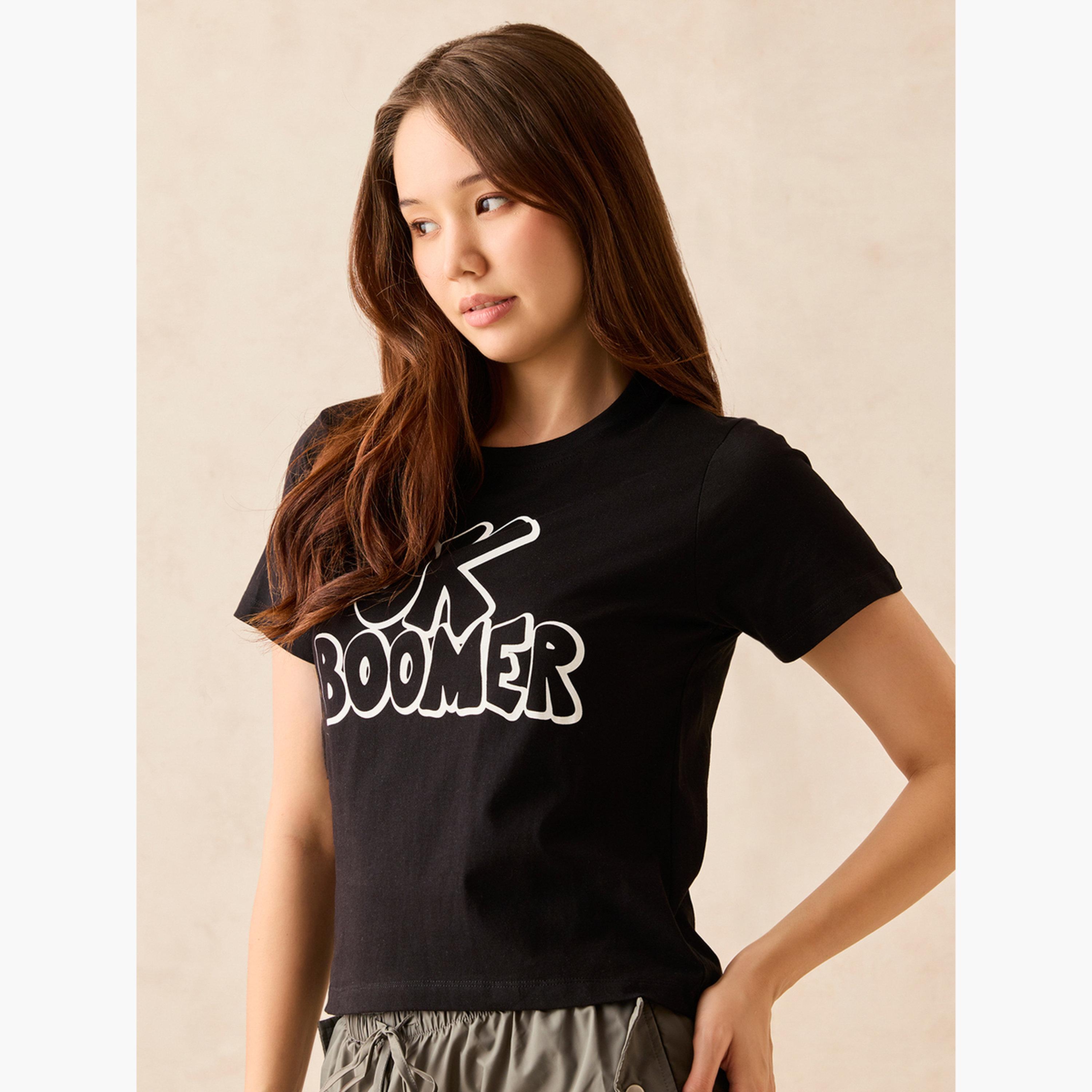 أوتزيدر × ستايلي - تي شيرت أسود برقبة دائرية ورسومات غرافيكية - 100% قطن-women-clothing-tshirts-image-3
