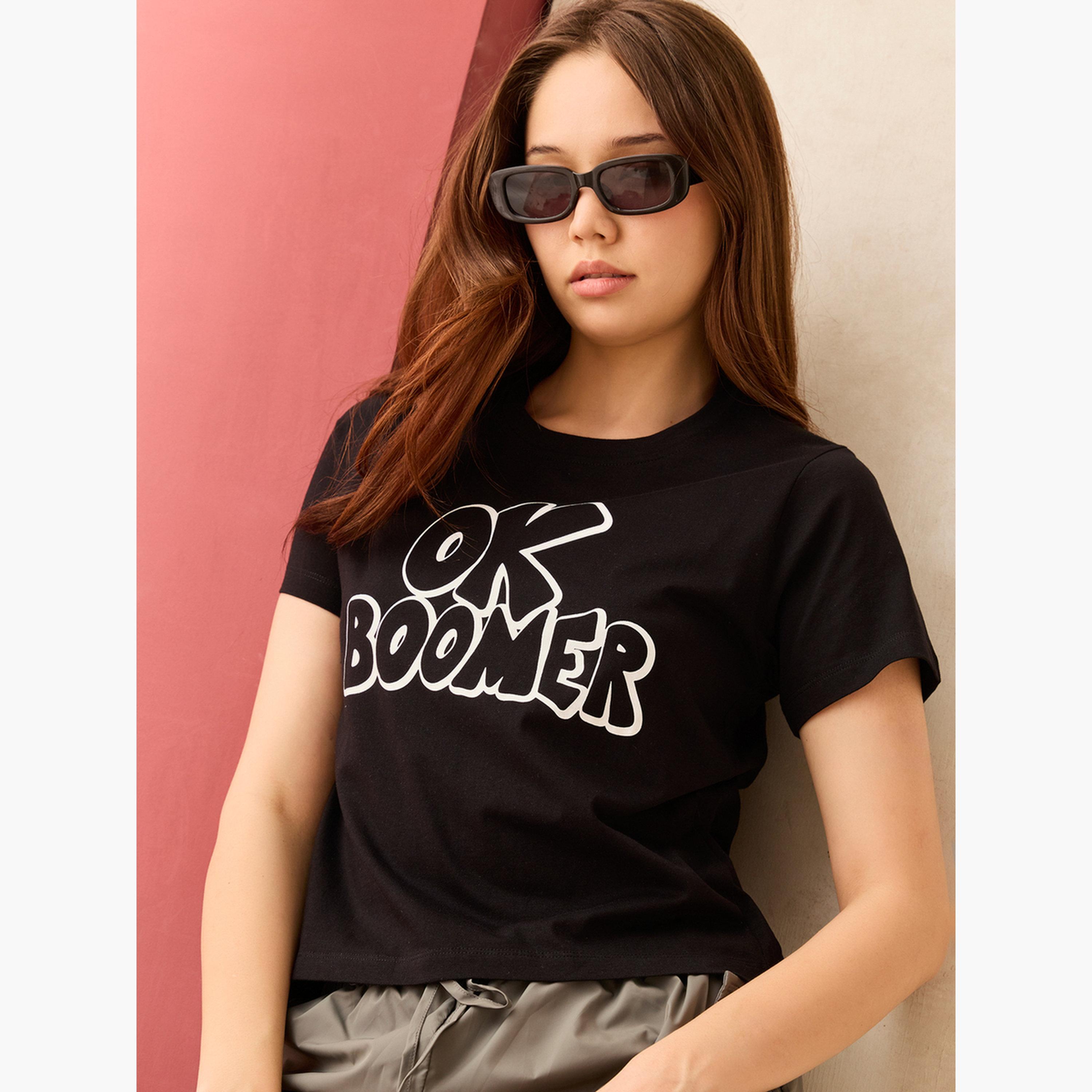 أوتزيدر × ستايلي - تي شيرت أسود برقبة دائرية ورسومات غرافيكية - 100% قطن-women-clothing-tshirts-image-4