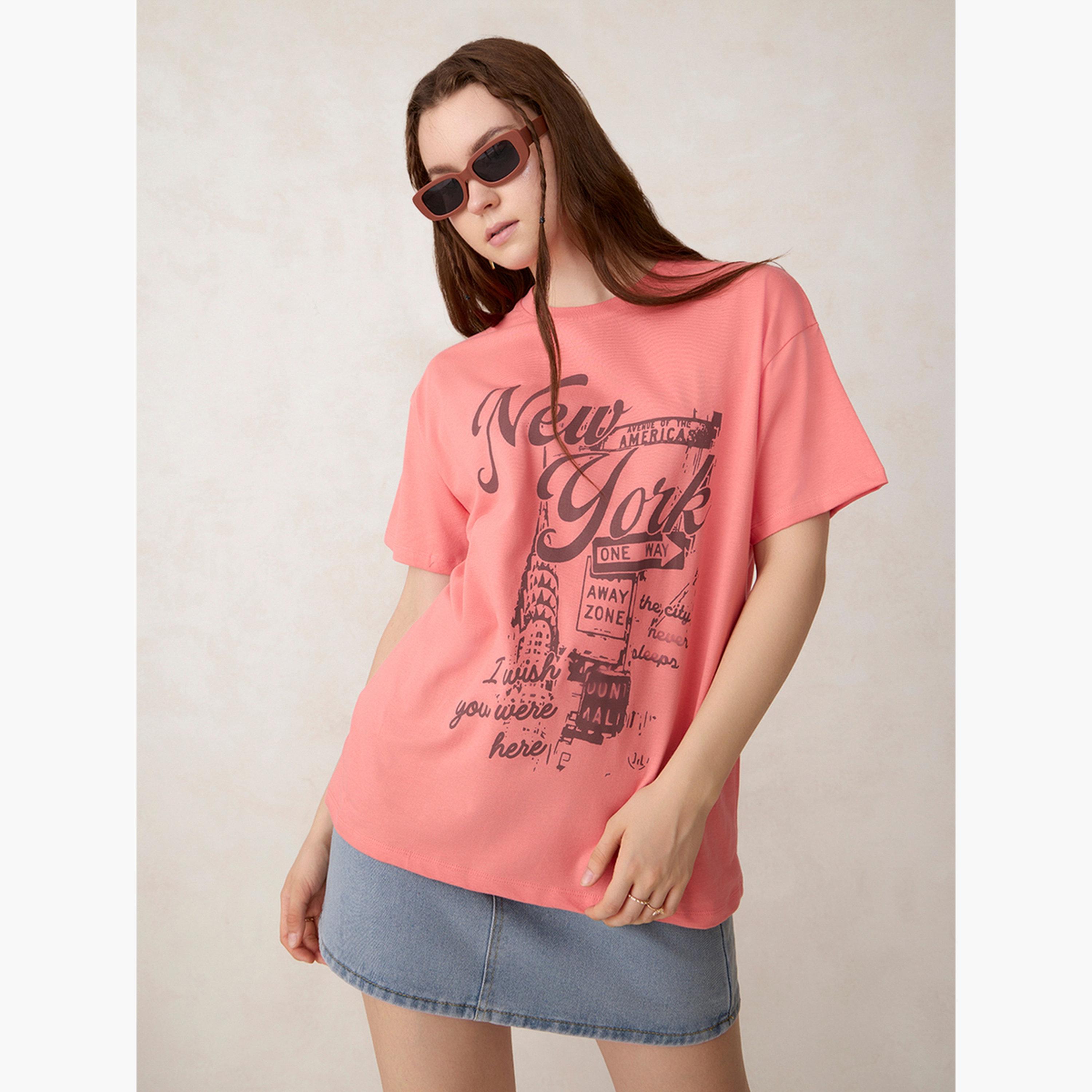 أوتزيدر × ستايلي - تي شيرت وردي مقاس واسع برسومات غرافيكية - 100% قطن-women-clothing-tshirts-image-3