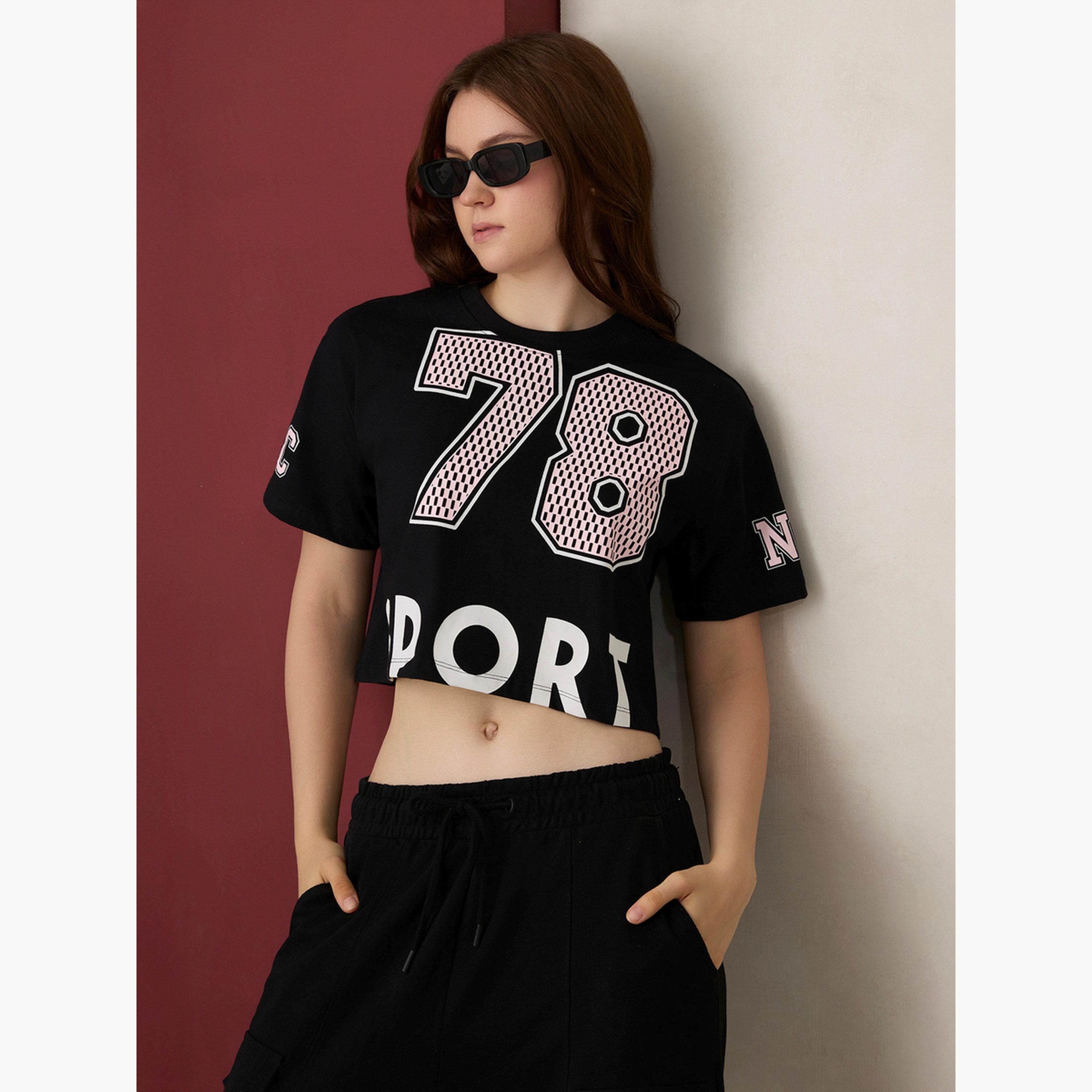 أوتزيدر × ستايلي - تي شيرت قصير أسود برسومات غرافيكية - قطن 100%-women-clothing-tshirts-image-2