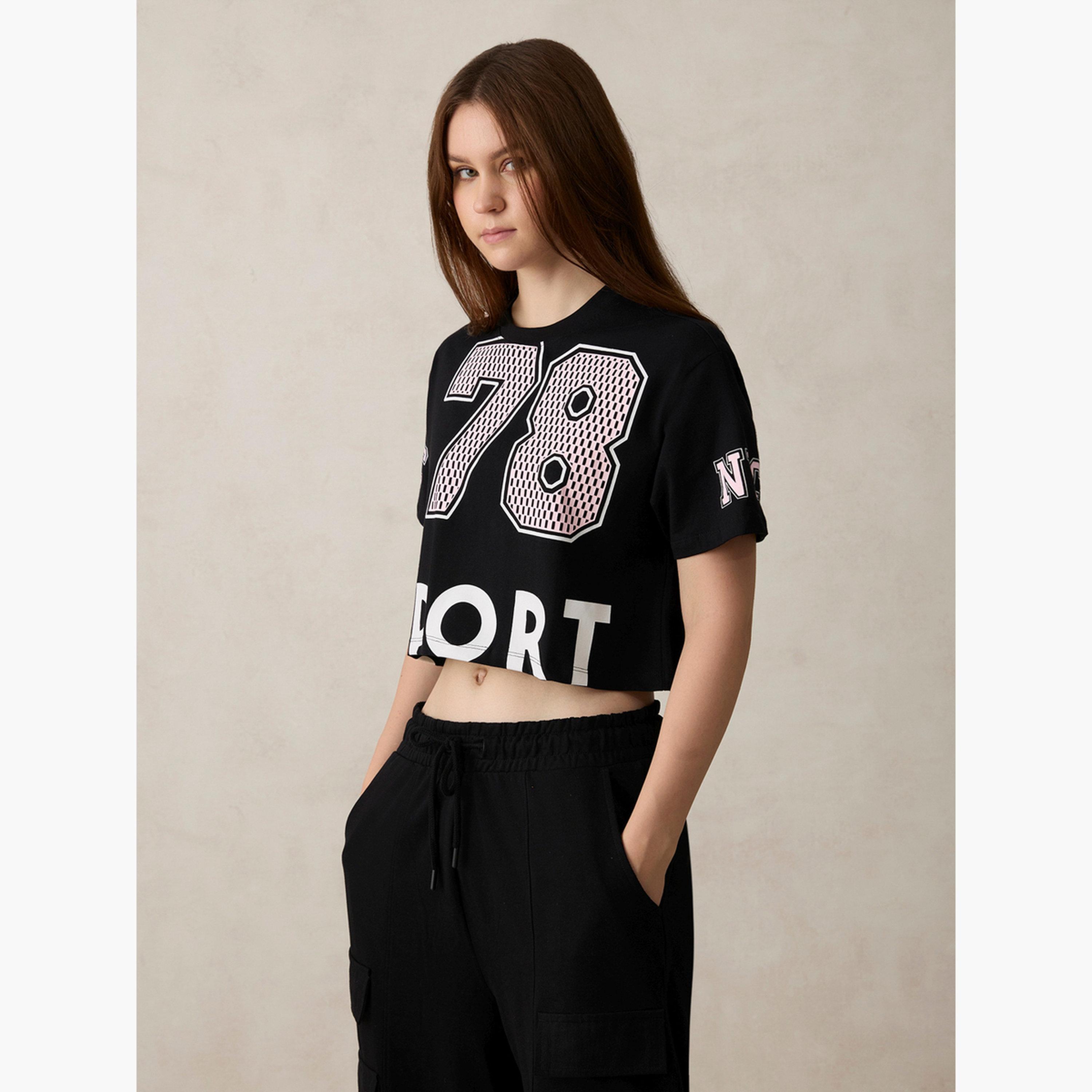 أوتزيدر × ستايلي - تي شيرت قصير أسود برسومات غرافيكية - قطن 100%-women-clothing-tshirts-image-3