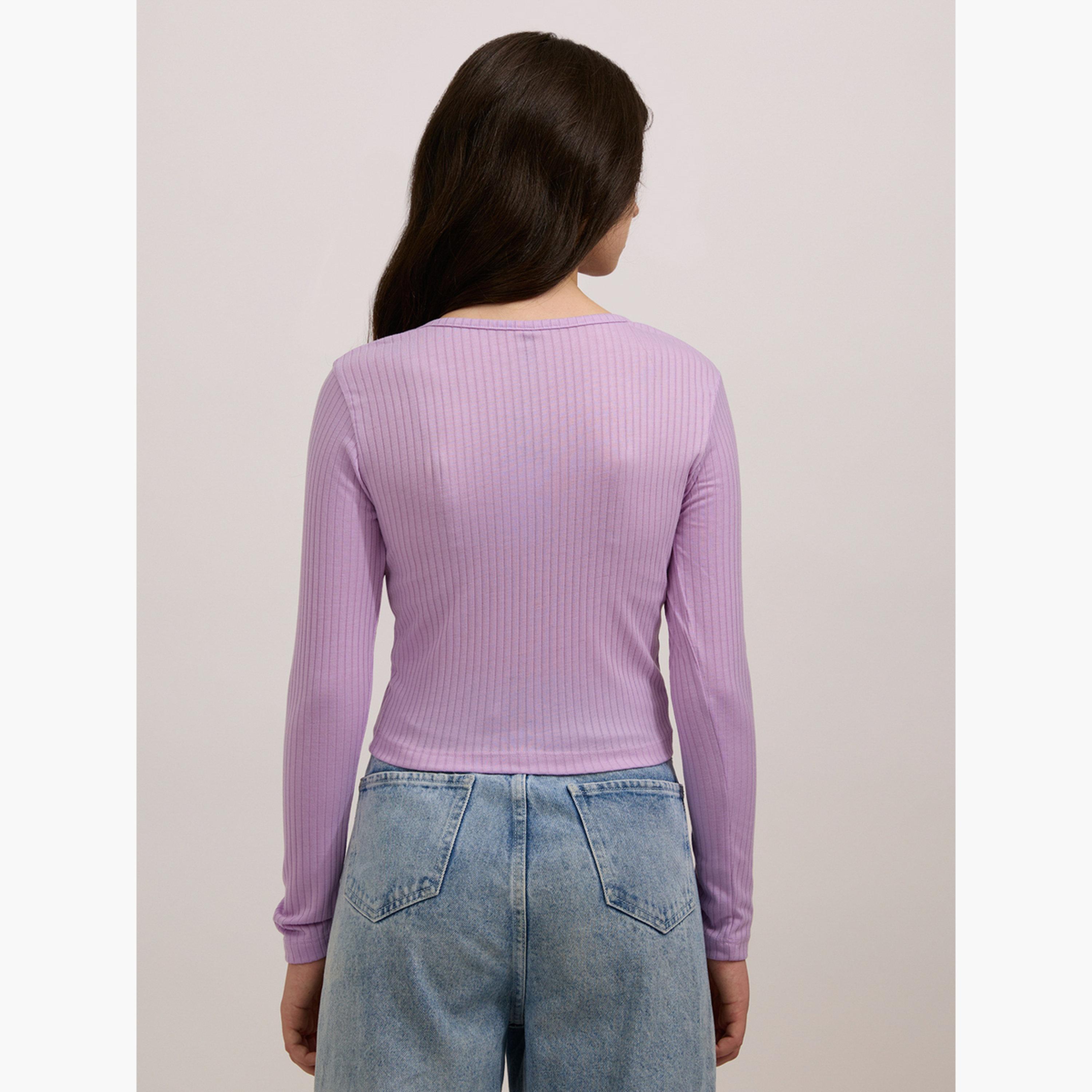 أوتزيدر × ستايلي - بلوزة أرجوانية مضلعة برقبة دائرية وأزرار-women-clothing-tshirts-image-6