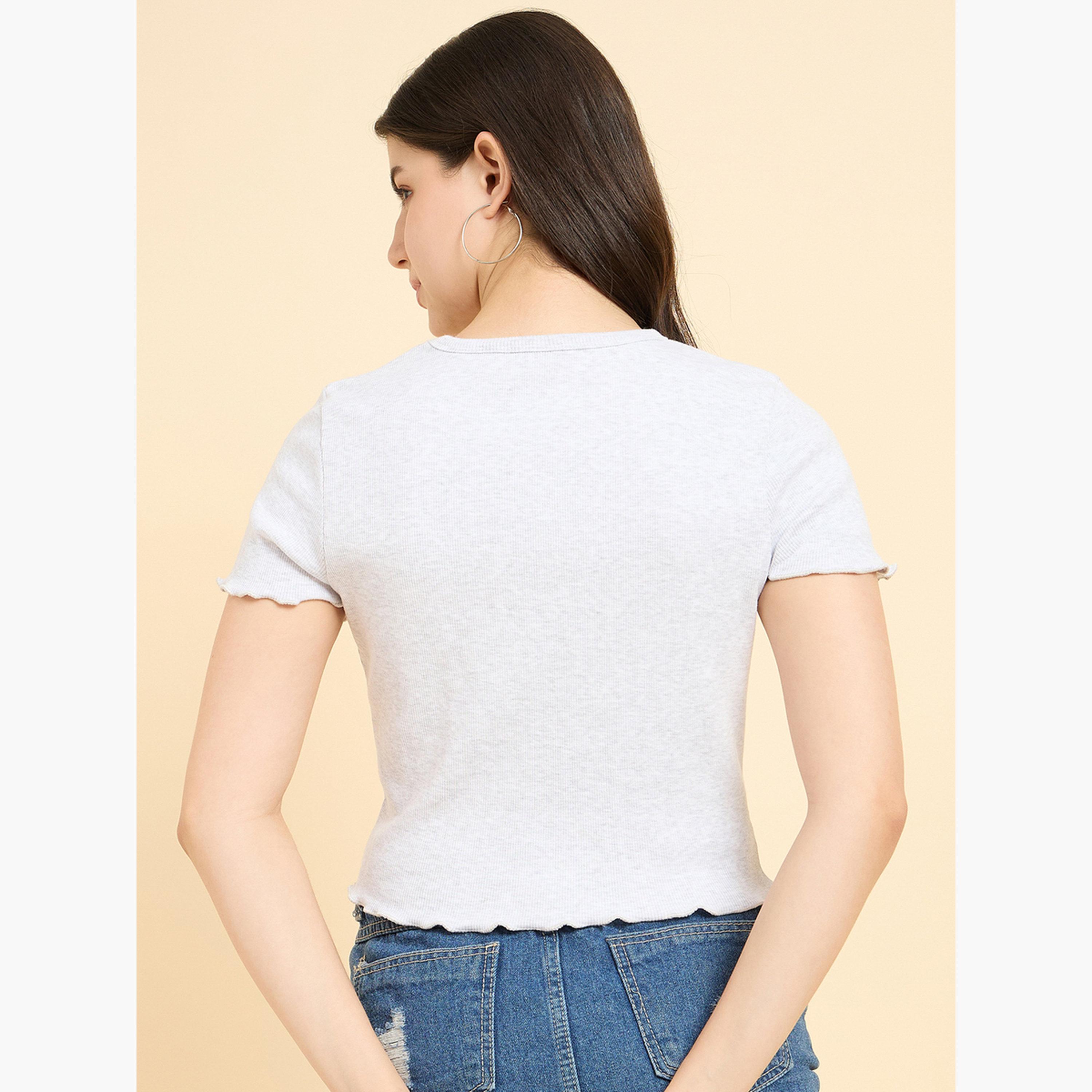 أوتزيدر × ستايلي - بلوزة رمادية مضلعة بحافة صدفية-women-clothing-tshirts-image-6