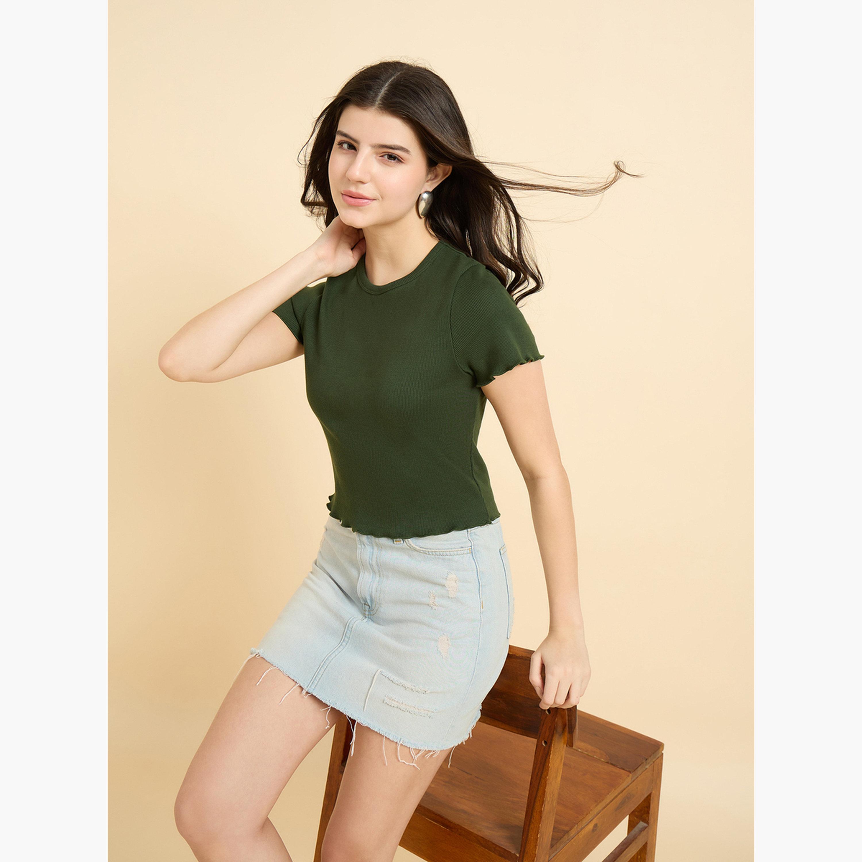 أوتزيدر × ستايلي - بلوزة ذات حافة صدفية زيتونية مضلعة-women-clothing-tshirts-image-6