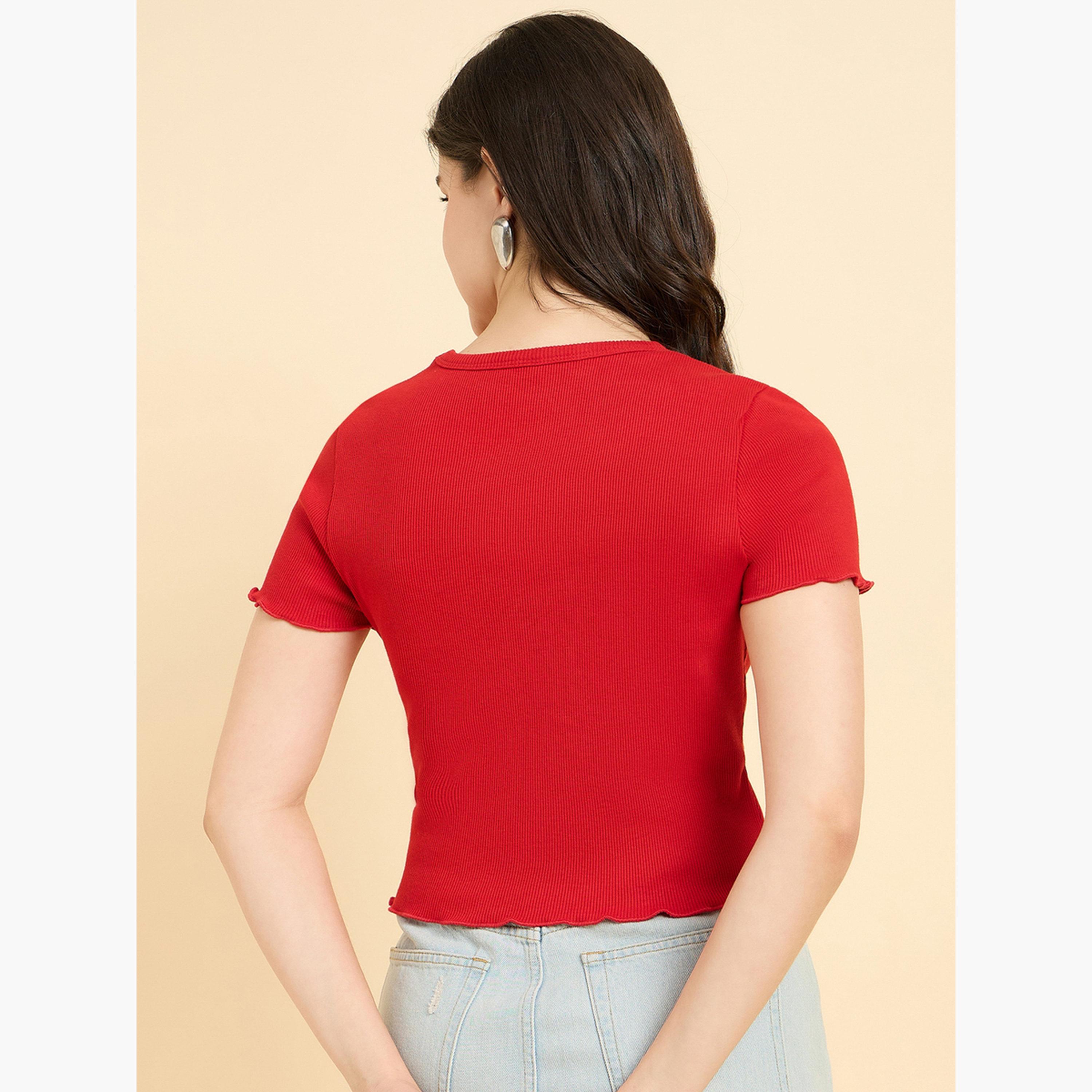 أوتزيدر × ستايلي - بلوزة حمراء مضلعة ذات حافة صدفية-women-clothing-tshirts-image-6
