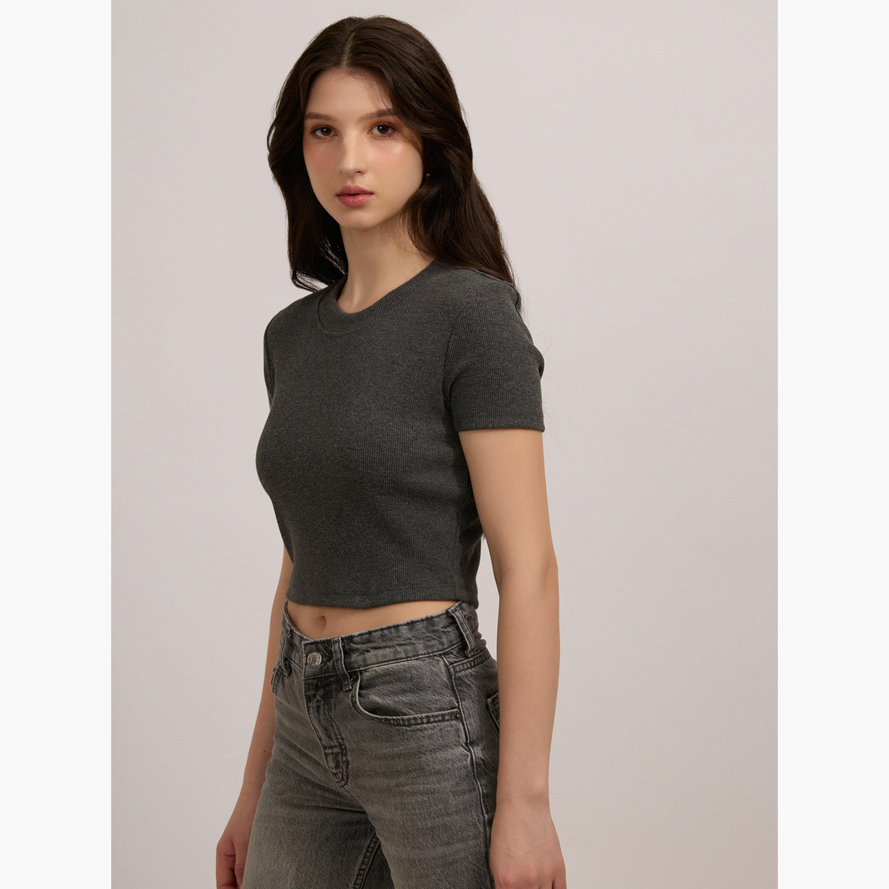 أوتزيدر × ستايلي - بلوزة رمادية أساسية مضلعة-women-clothing-tshirts-image-4