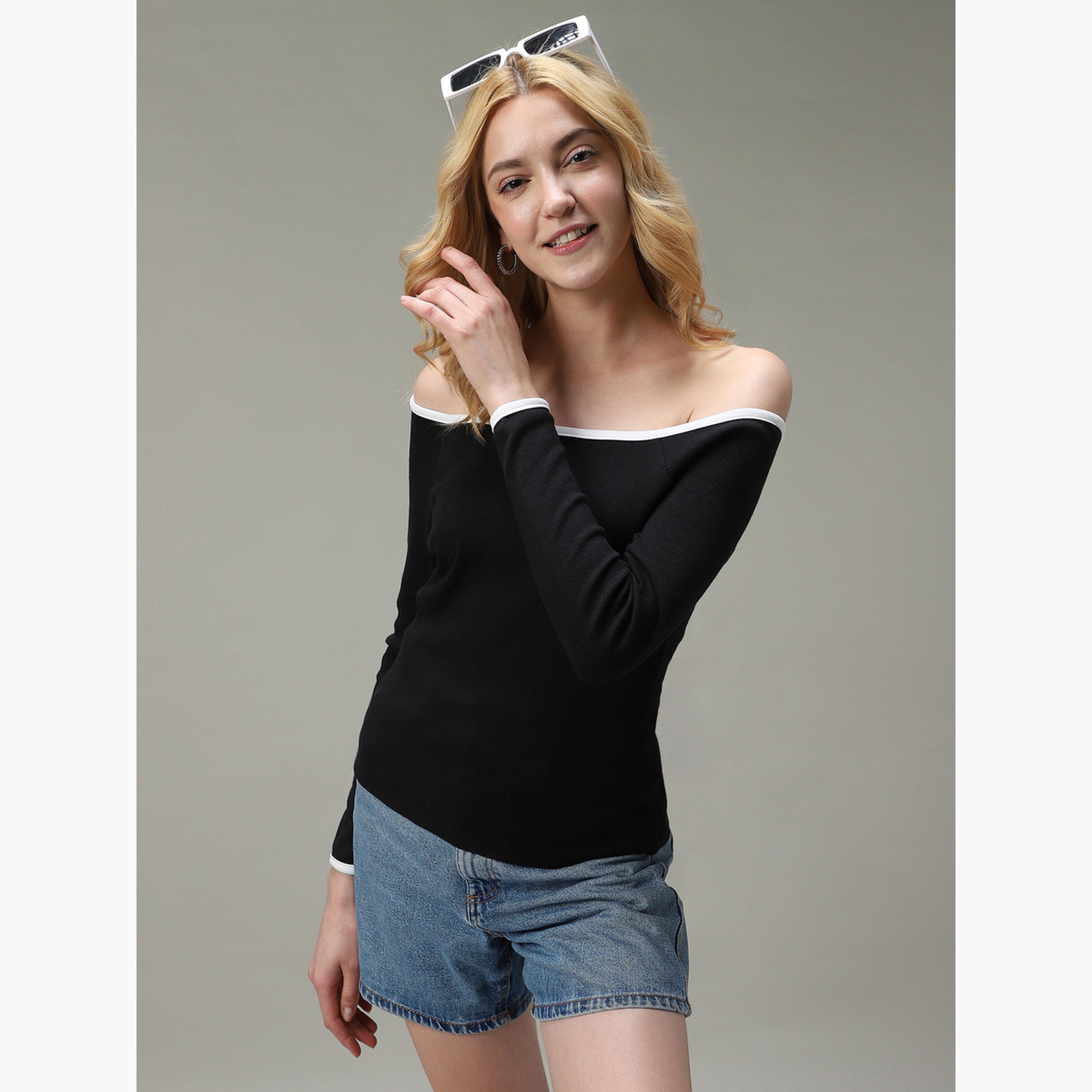 أوتزيدر × ستايلي - بلوزة سوداء محبوكة مضلعة متباينة الألوان-women-clothing-tshirts-image-3