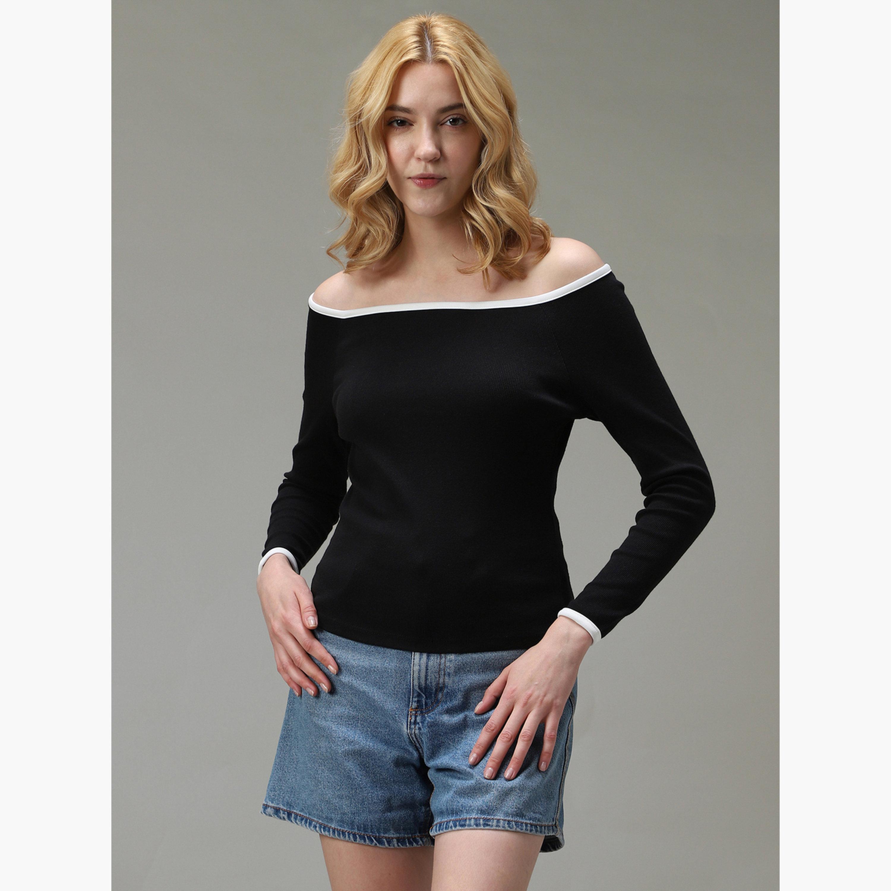 أوتزيدر × ستايلي - بلوزة سوداء محبوكة مضلعة متباينة الألوان-women-clothing-tshirts-image-4
