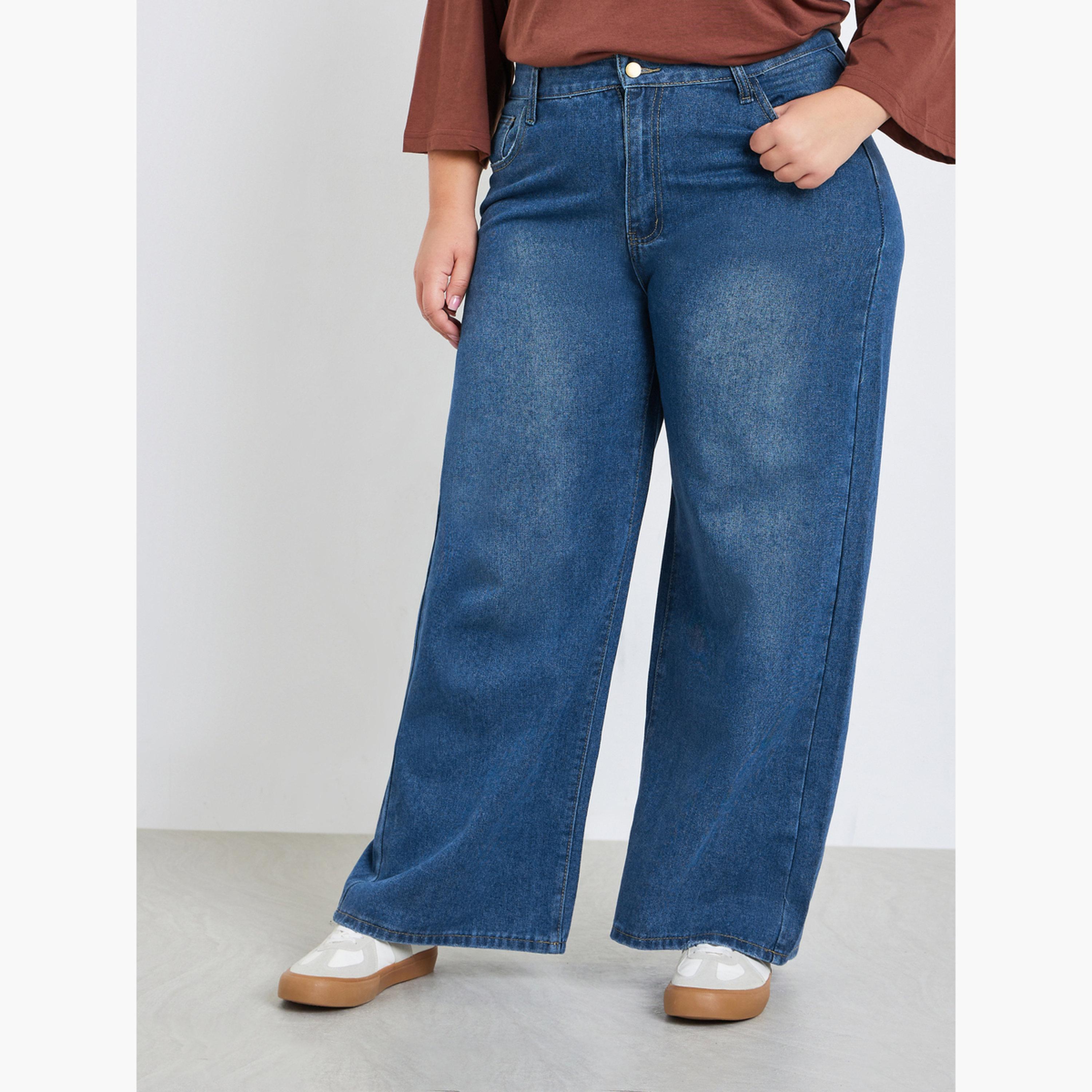 جينز باهت بأرجل واسعة مقاس كبير-women-clothing-bottoms-jeans-image-1
