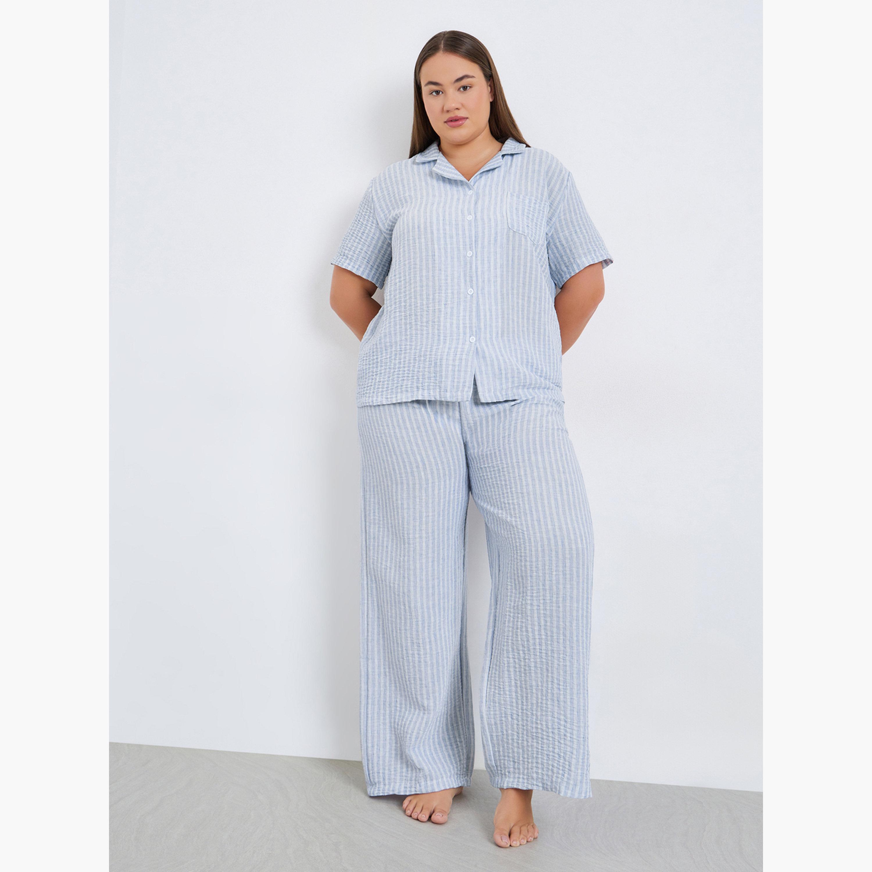 طقم بيجاما من بنطال وبلوزة مخططة بمقاس كبير-women-clothing-nightwear-pyjamas-longsets-image-1