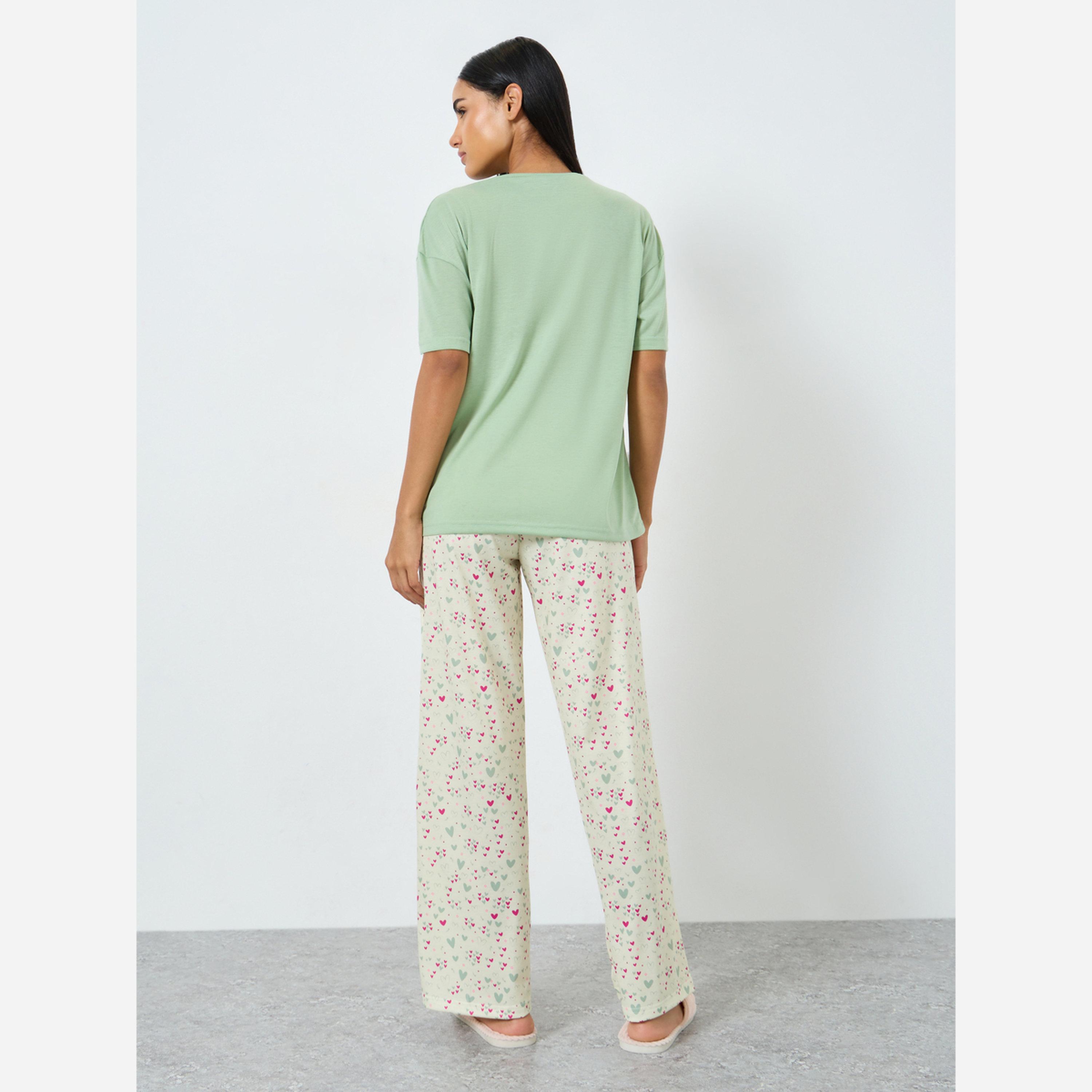 Styli Slogan V Neck Drop Shoulder T-Shirt and Heart Pyjama Set-women-clothing-nightwear-pyjamas-longsets-image-5