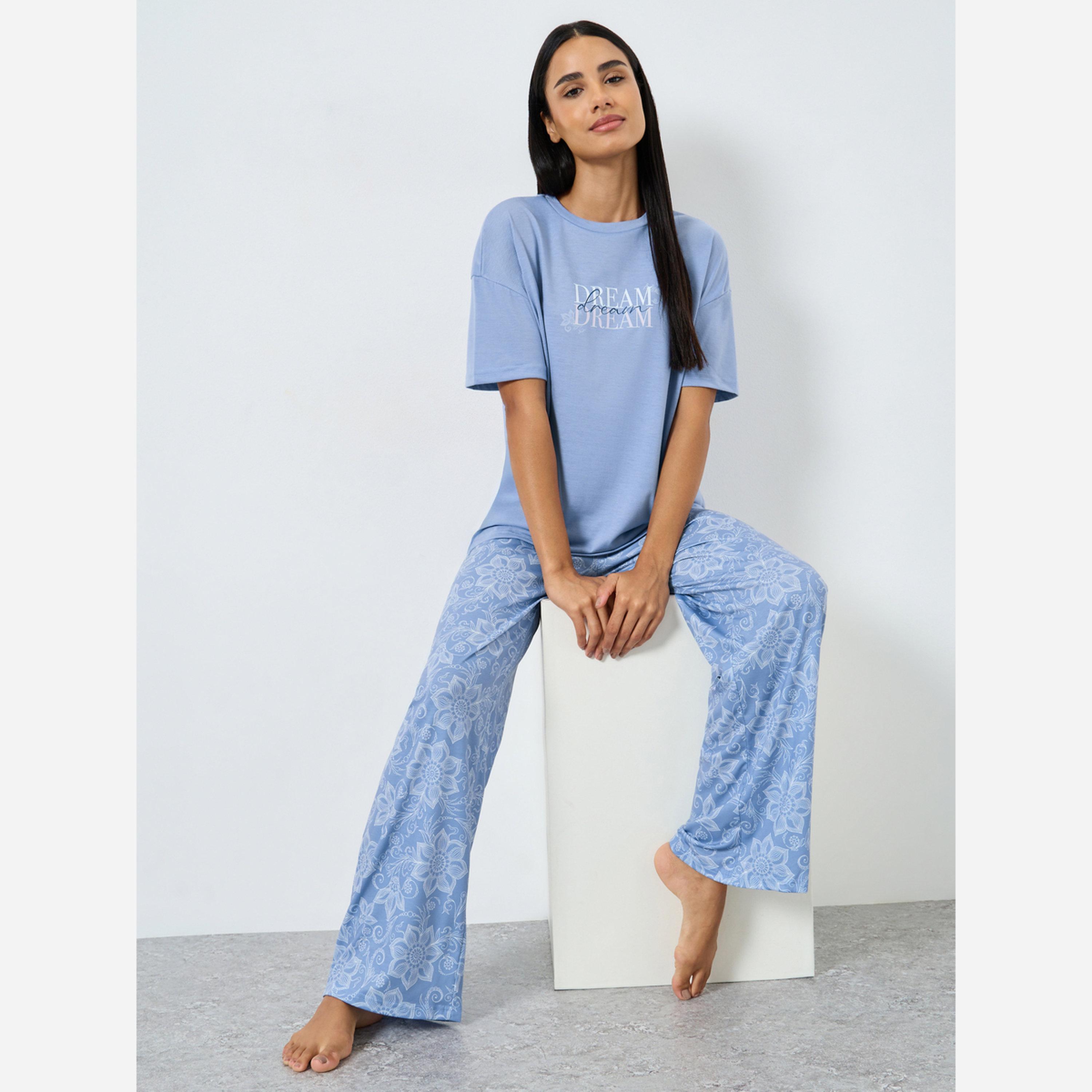 Styli Dream Slogan Drop Shoulder T-Shirt and Pyjama Set-women-clothing-nightwear-pyjamas-longsets-image-2