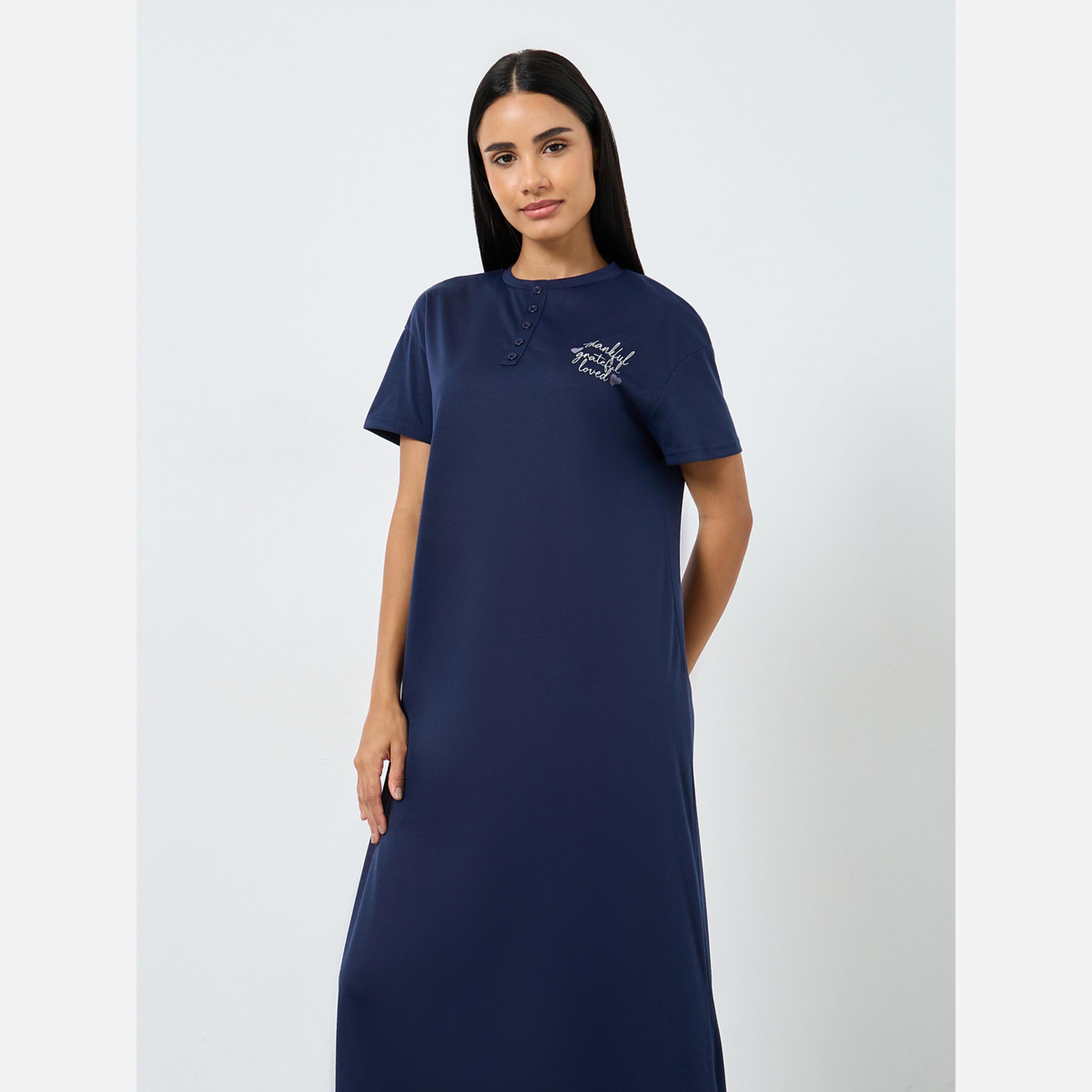 ستايلي - فستان نوم طبعة نص بكتف منسدل-women-clothing-nightwear-nighties-image-2