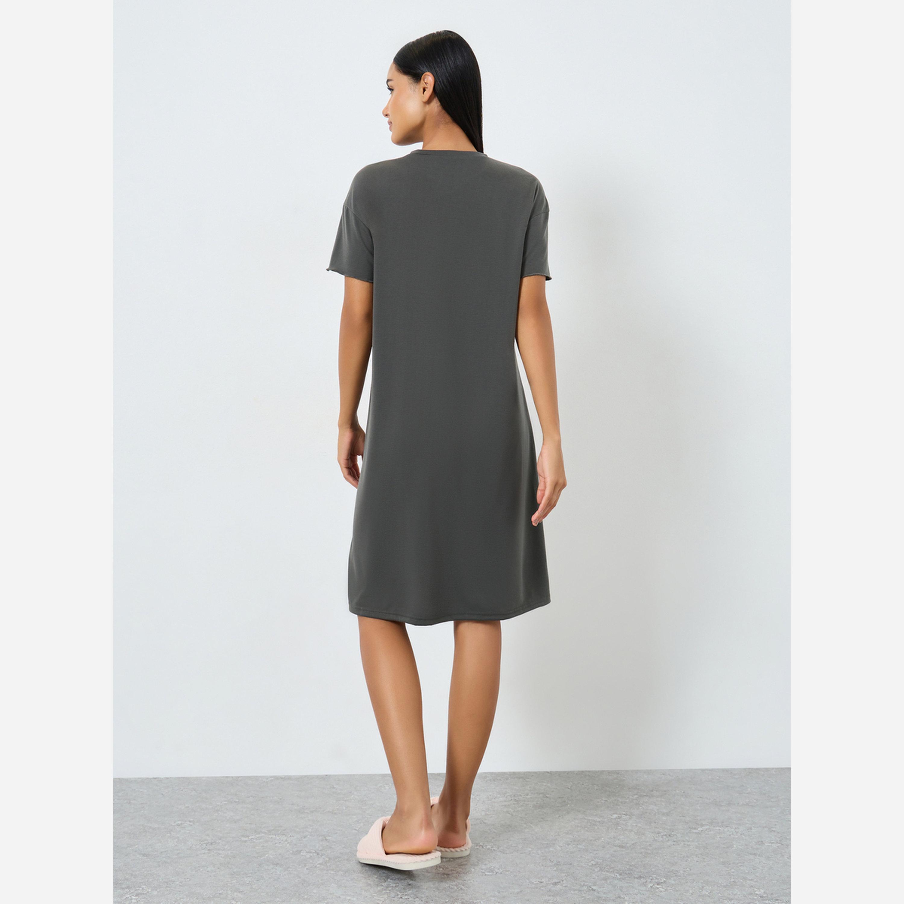 Styli Lazy Days Notch Neck Drop Shoulder Sleeve Sleep T-Shirt Dress-women-clothing-nightwear-nighties-image-3