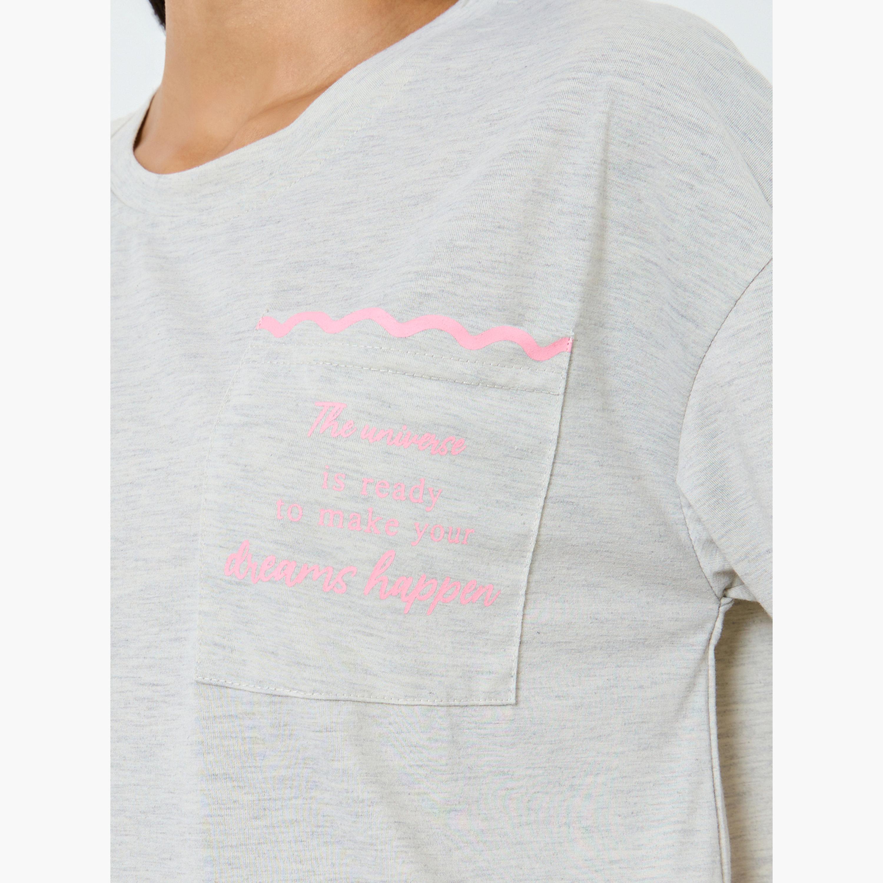 Styli Slogan Trim Pocket T-Shirt and Bow Print Pyjama Set-women-clothing-nightwear-pyjamas-longsets-image-6