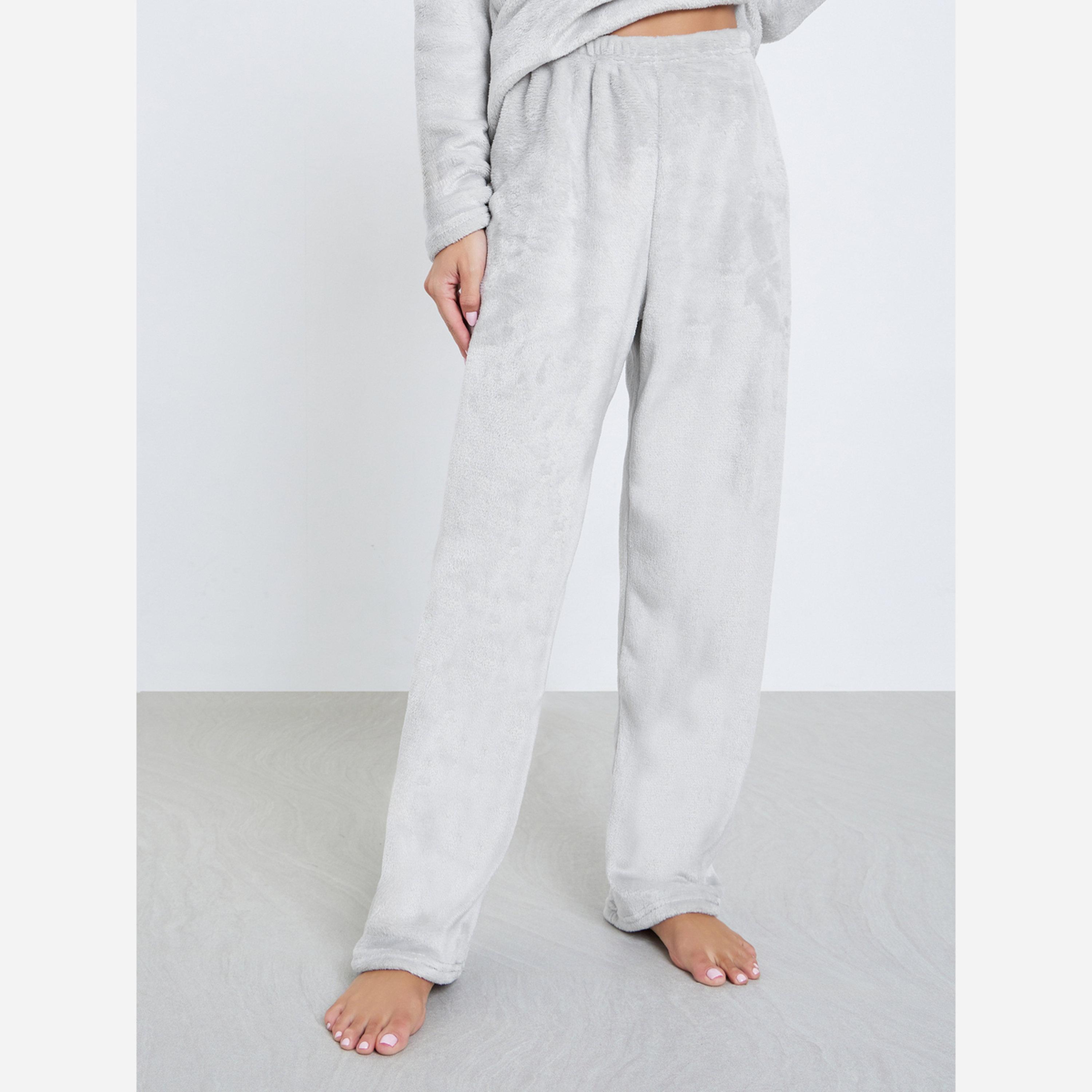 Styli Embroidered Face Fleece Long Sleeve Top and Pyjama Set-women-clothing-nightwear-pyjamas-longsets-image-4