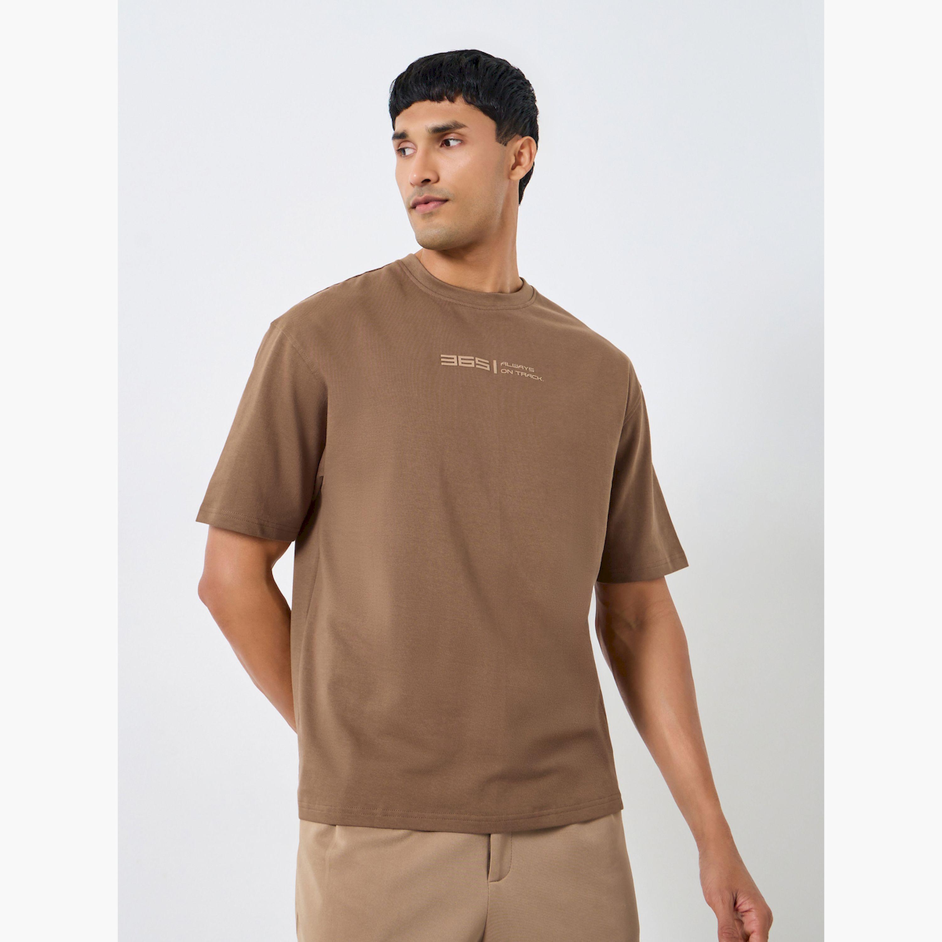 تيشيرت بطبعة جرافيك وقصة واسعة-men-clothing-tshirtsandpolos-tshirts-image-1