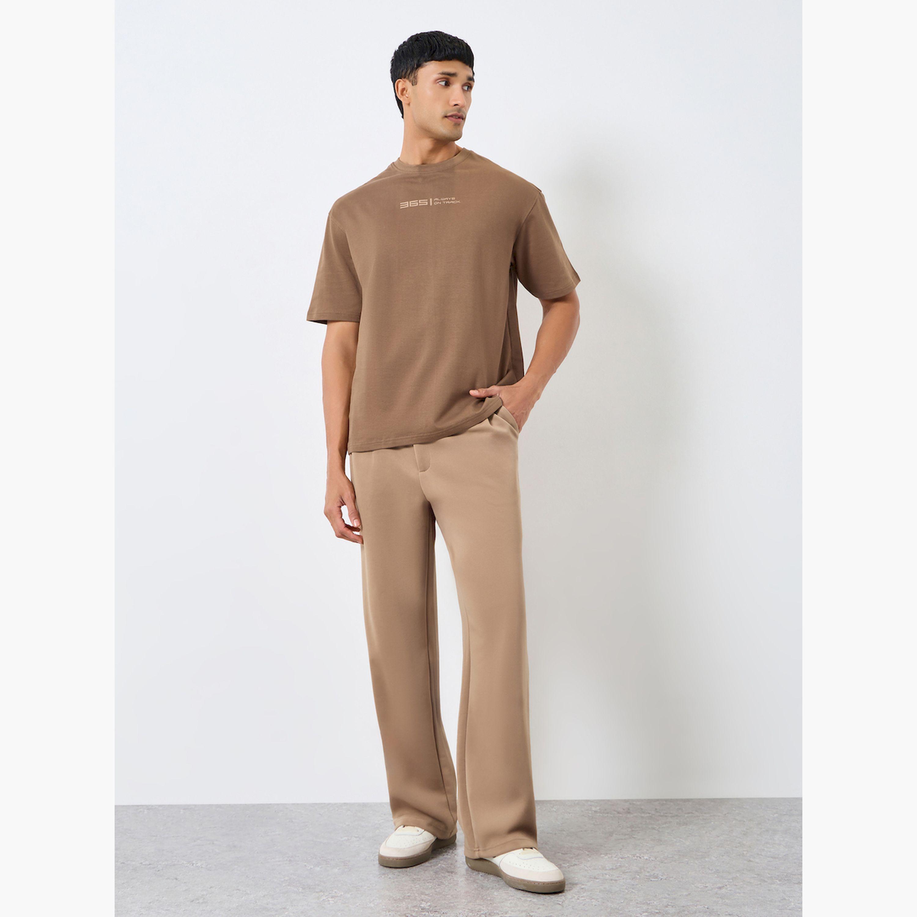 تيشيرت بطبعة جرافيك وقصة واسعة-men-clothing-tshirtsandpolos-tshirts-image-2