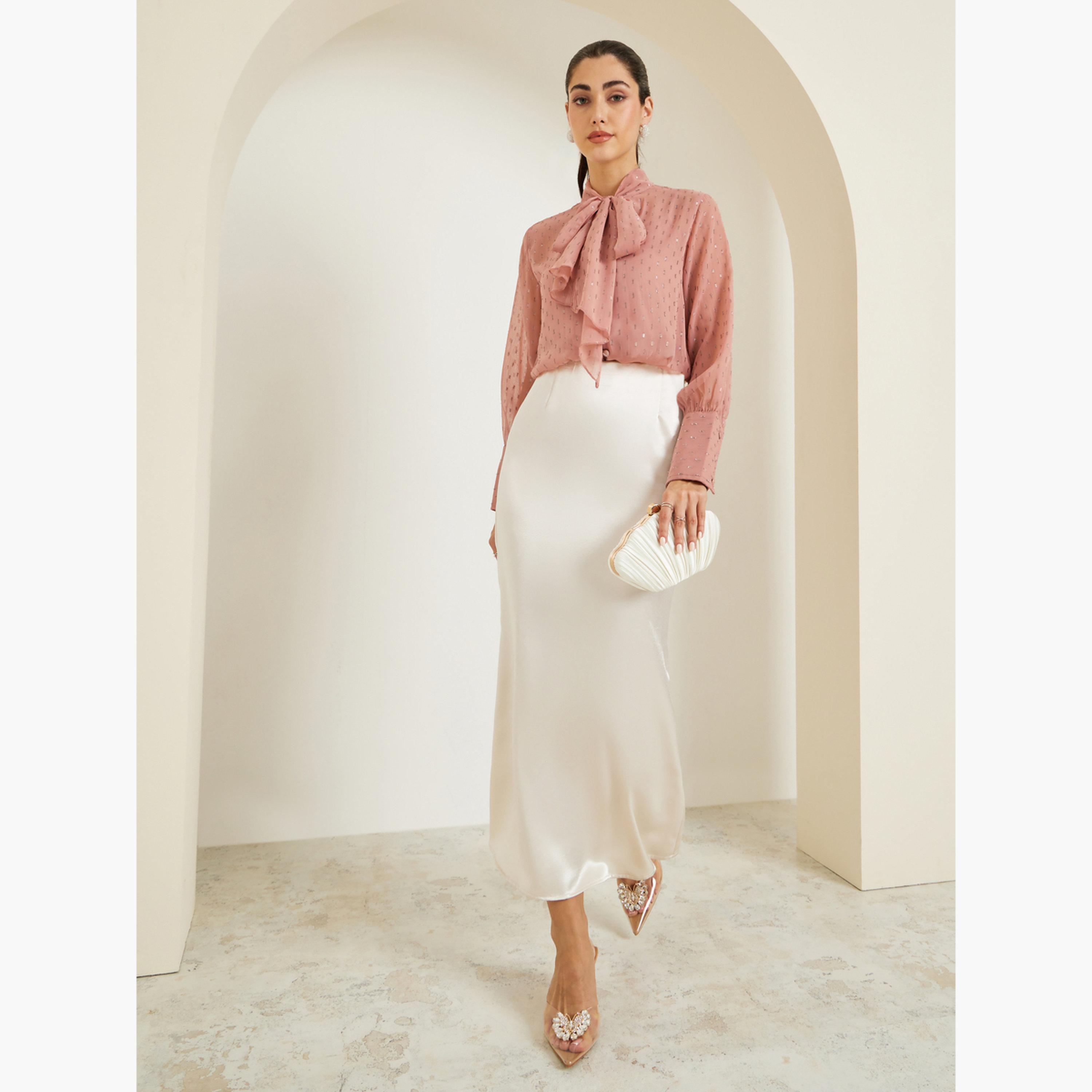 بلوزة برباط عنق وملمس بارز-women-clothing-shirtsandblouses-blouses-image-2