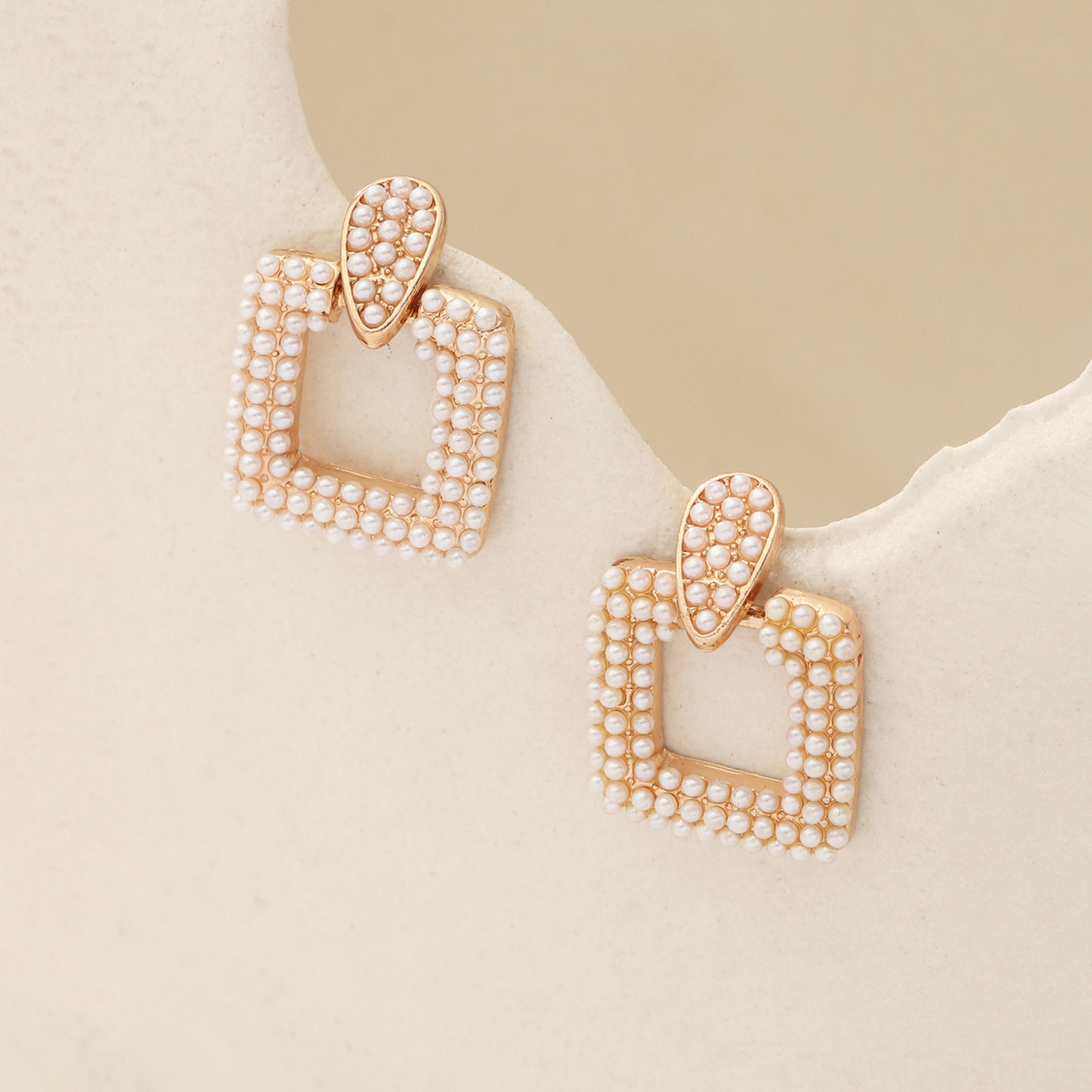 تيك تو - أقراط مربعة من اللؤلؤ الصناعي-women-watchesandjewellery-jewellery-earrings-image-3