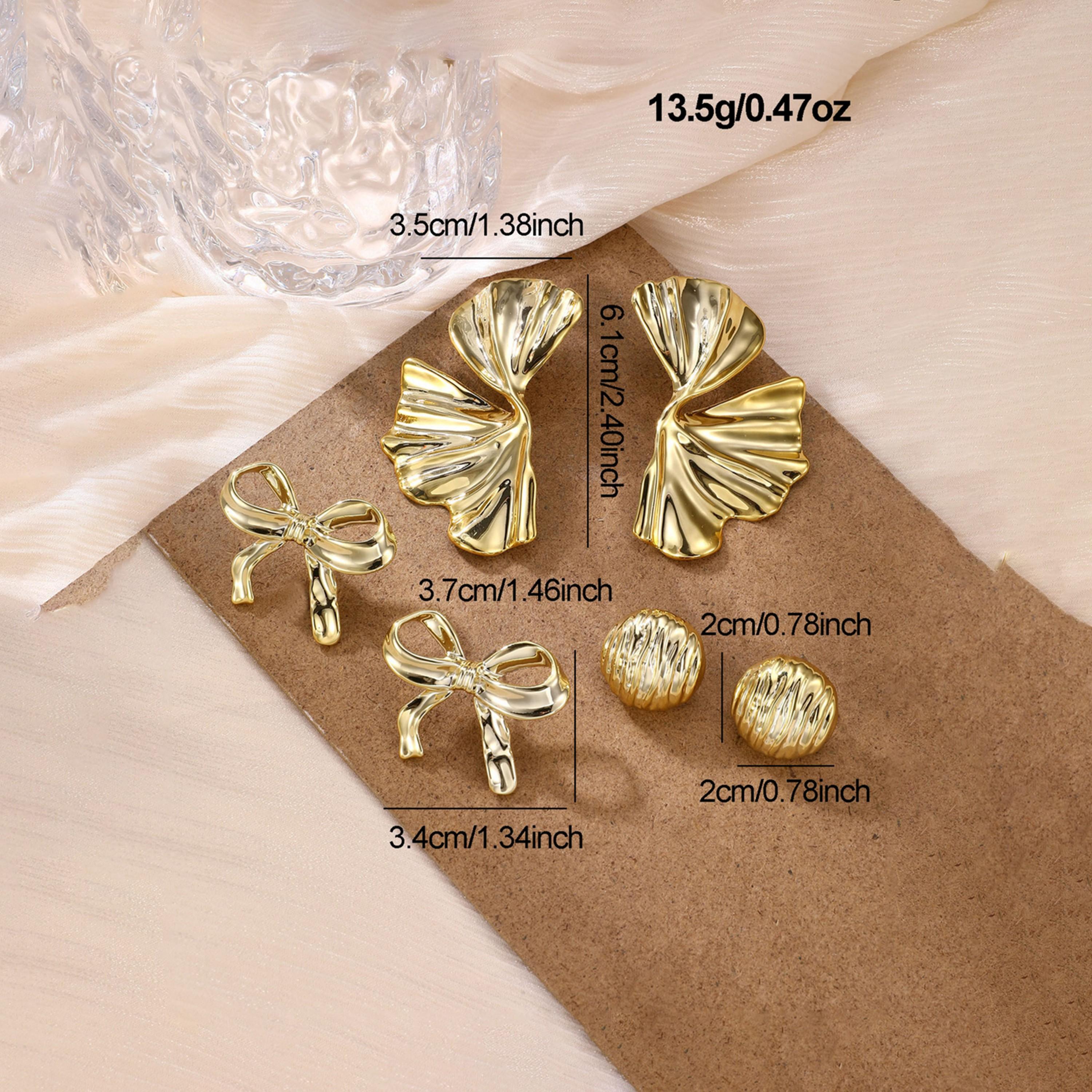 تيك تو - مجموعة من 3 أقراط ذهبية على شكل بتلات-women-watchesandjewellery-jewellery-earrings-image-2