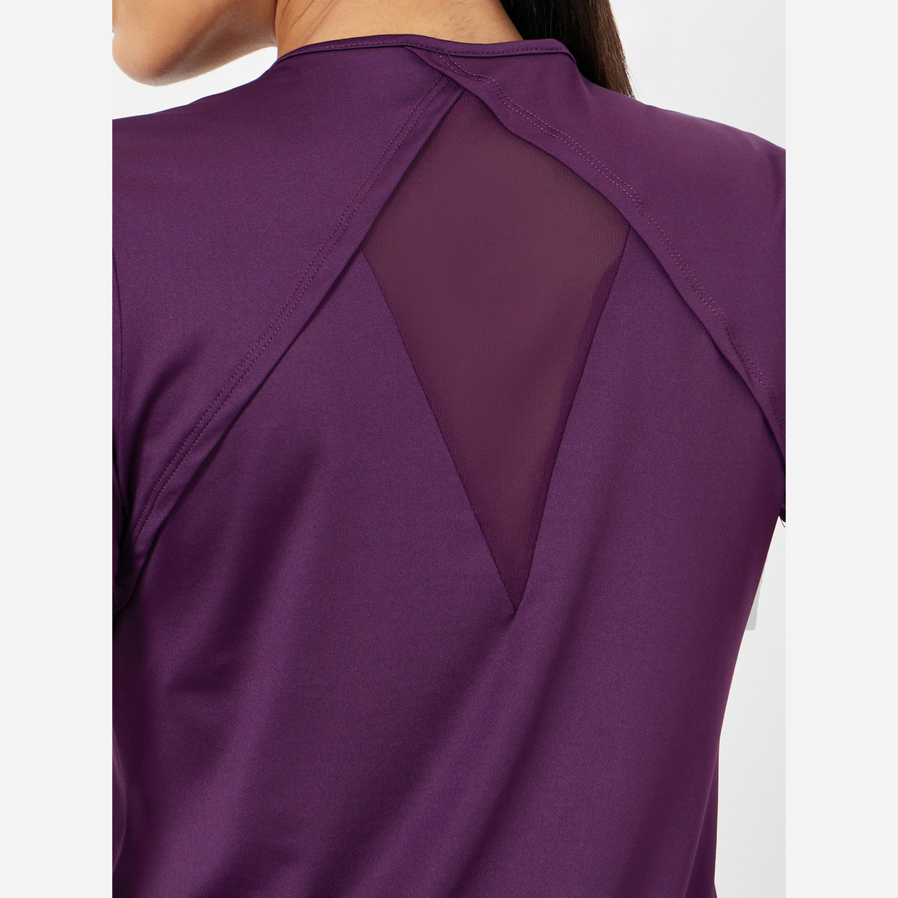 ستايلي - بلوزة قصيرة الأكمام مزينة بتفاصيل مشبكة في الخلف-women-clothing-sportswearandactivewear-tshirtsandvests-image-4