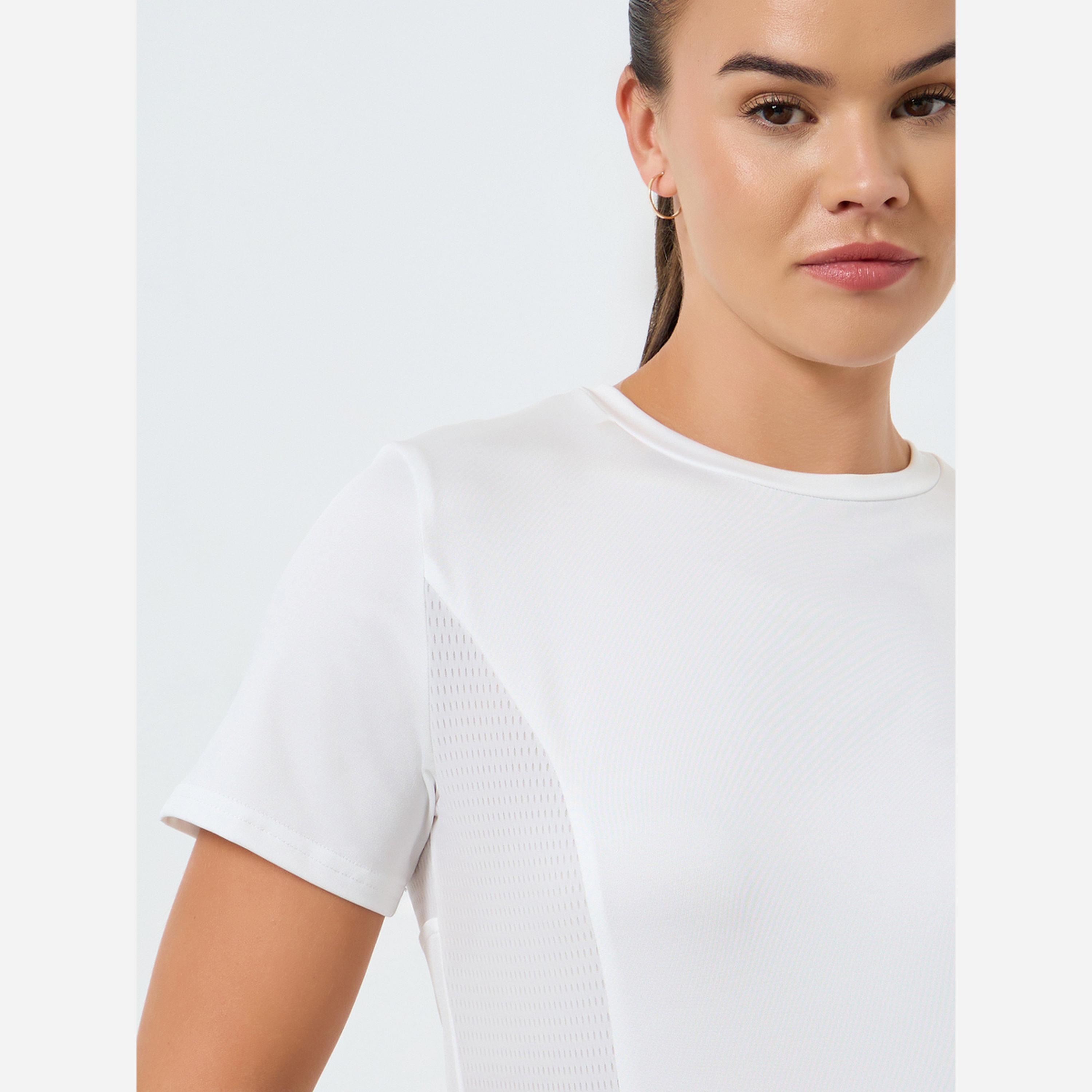 ستايلي - توب أكمام قصيرة مع طبقة مكشوفة وتفصيل شبكي خلفي-women-clothing-sportswearandactivewear-tshirtsandvests-image-3