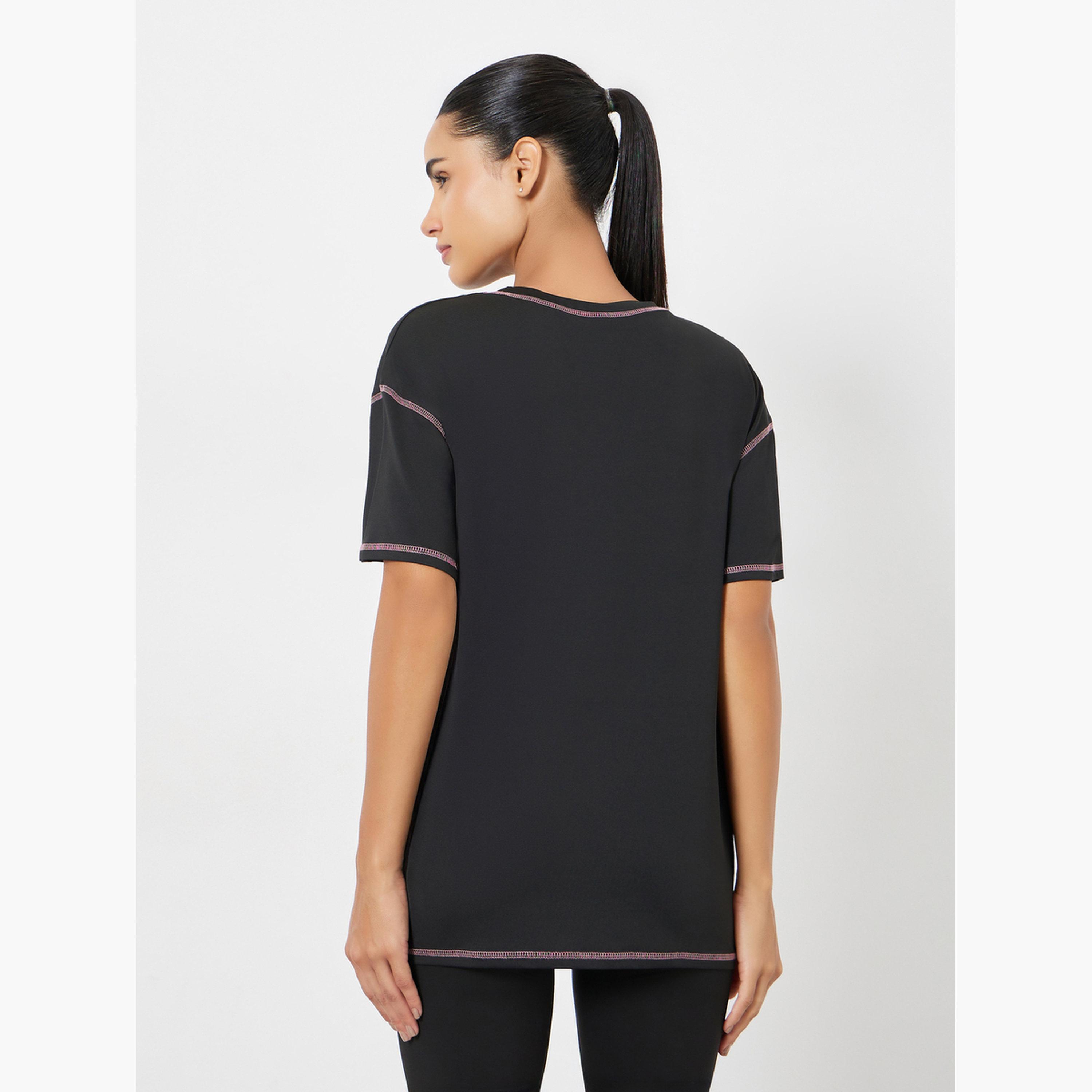 Styli Contrast Hem Stitch Boxy Fit Top-women-clothing-sportswearandactivewear-tshirtsandvests-image-4