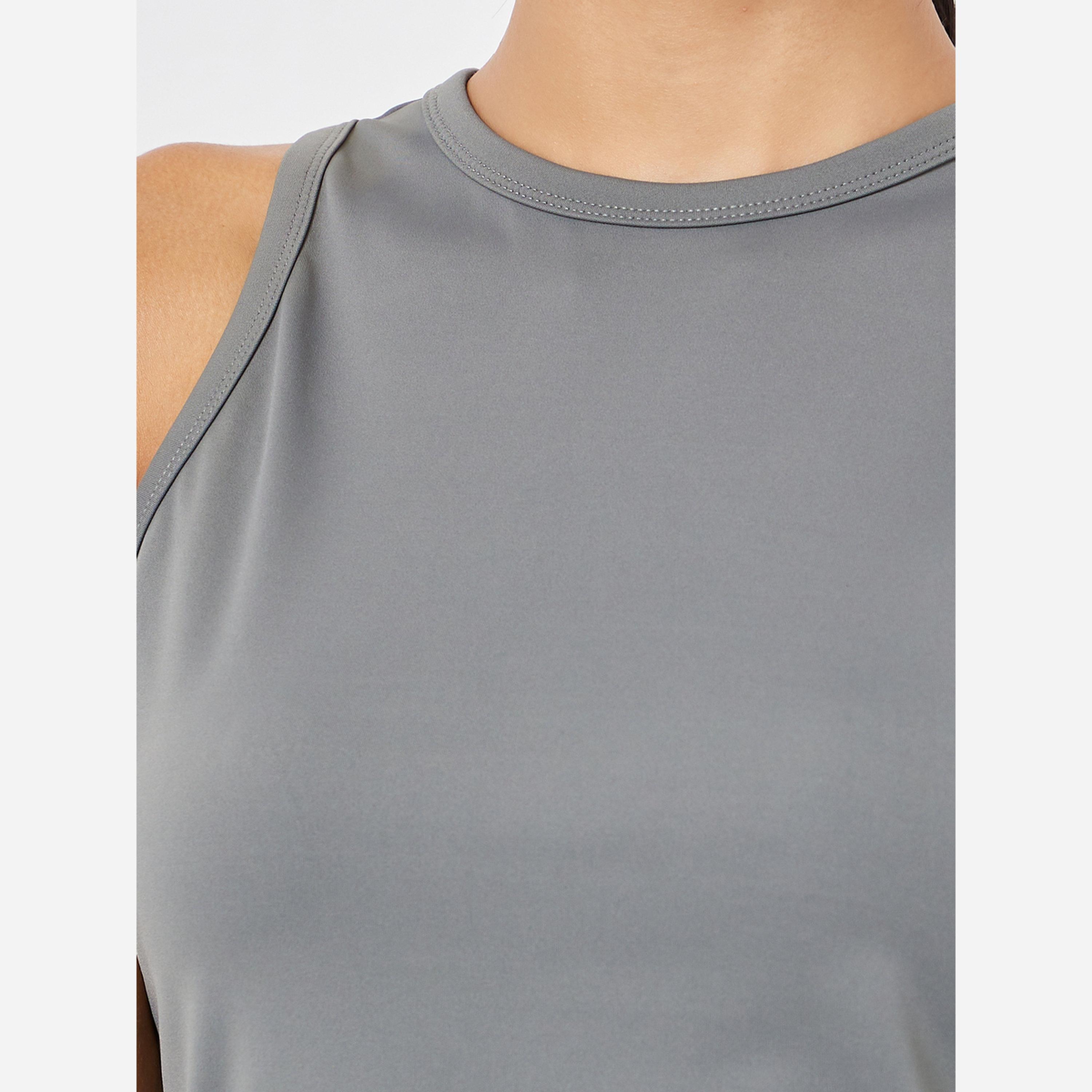 Styli Solid Crop Top and Loose Straight Pants Set-women-clothing-sportswearandactivewear-trackpantsandtracksuits-image-3