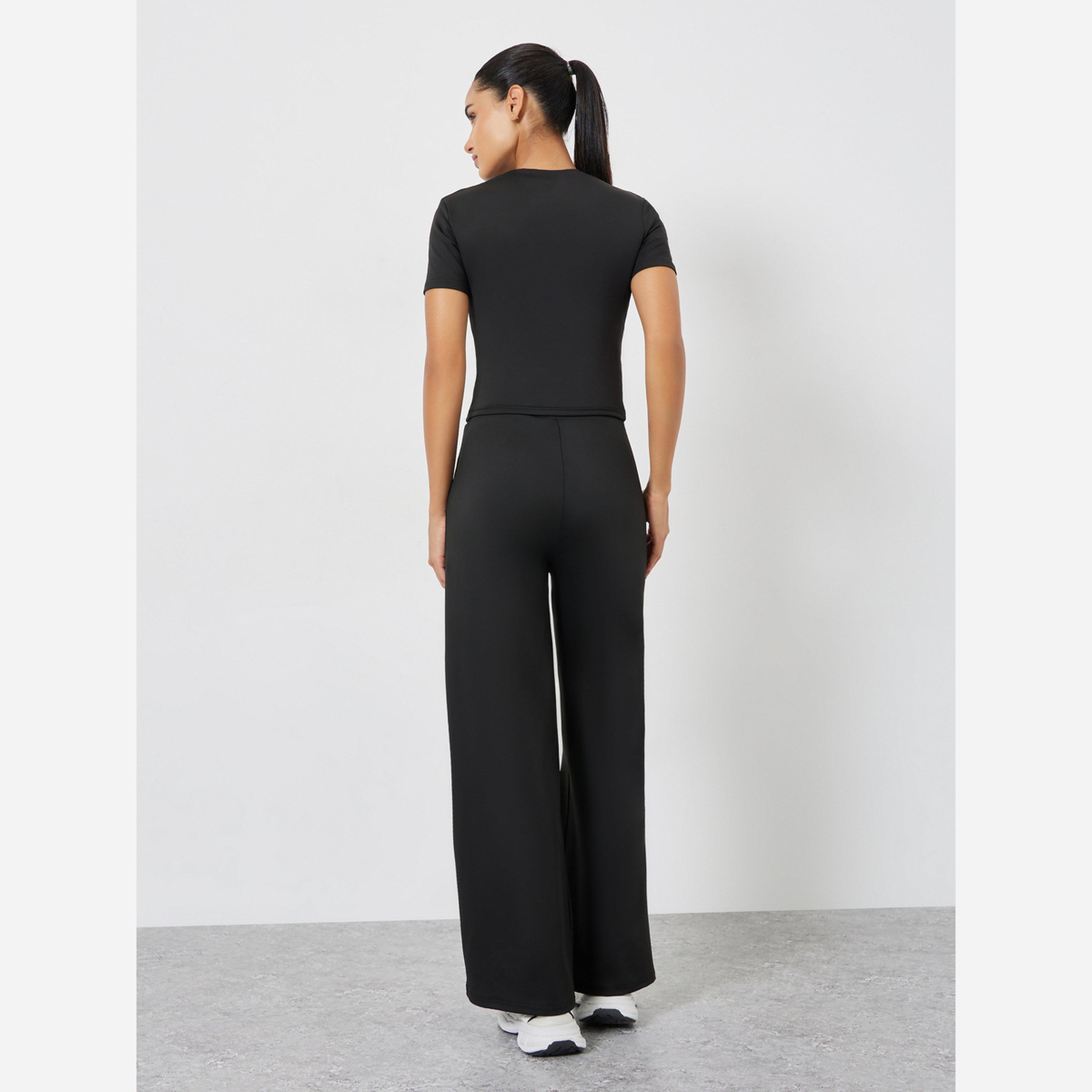 Styli Solid Crop Top and Drawstring Loose Pants Set-women-clothing-sportswearandactivewear-trackpantsandtracksuits-image-5