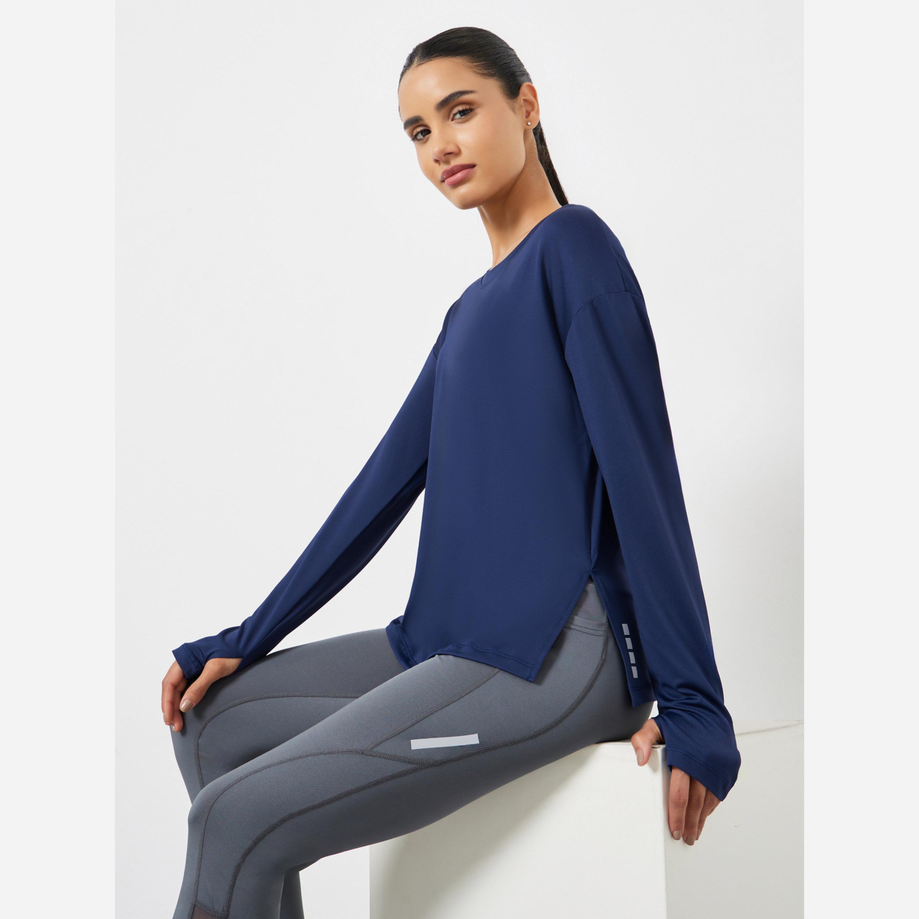 ستايلي - بلوزة أكمام طويلة مزينة فتحة جانبية وشريط عاكس منقط وفتحة للإبهام-women-clothing-sportswearandactivewear-tshirtsandvests-image-3