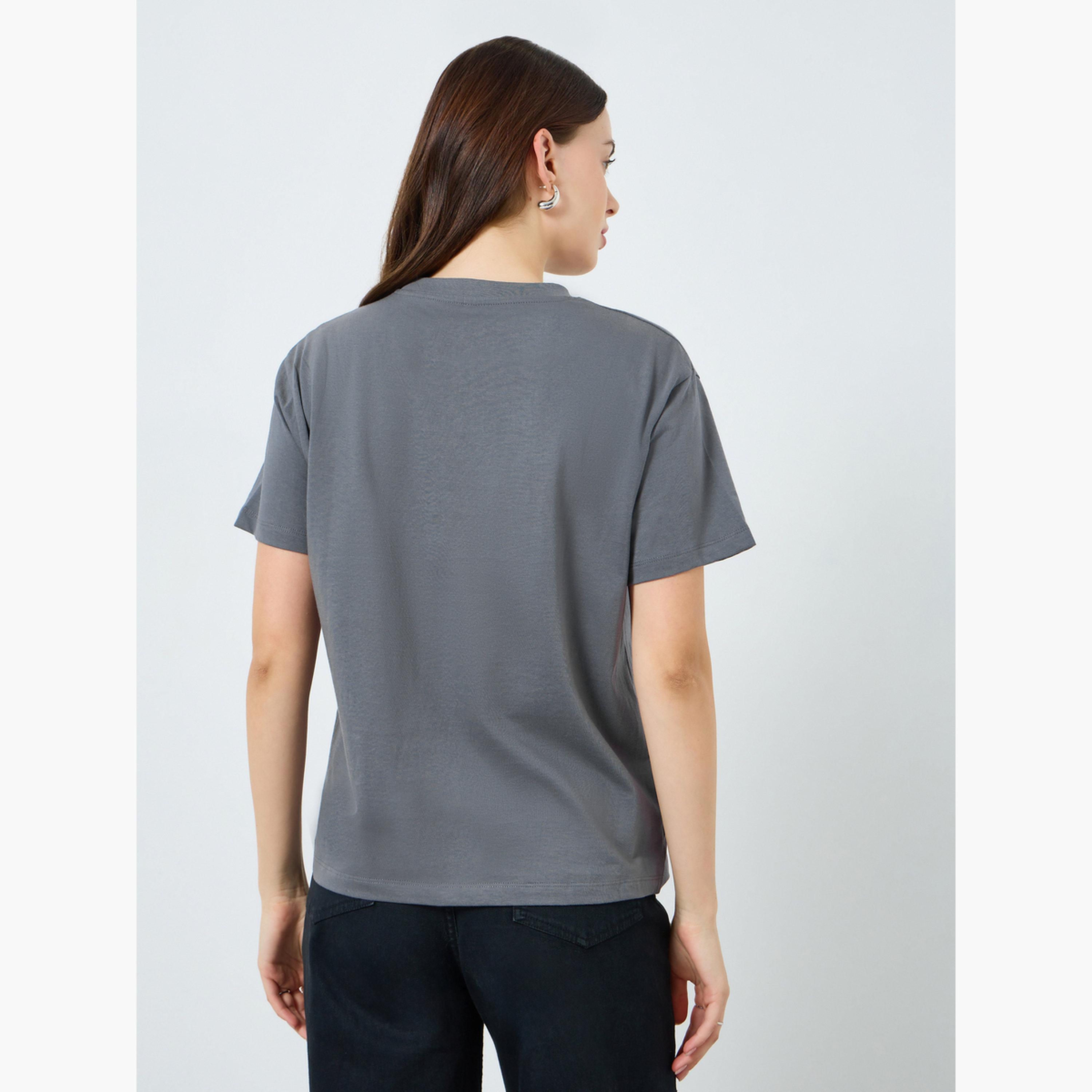 تيشيرت مطبع بكتابة مع أكمام قصيرة-women-clothing-tshirts-image-4