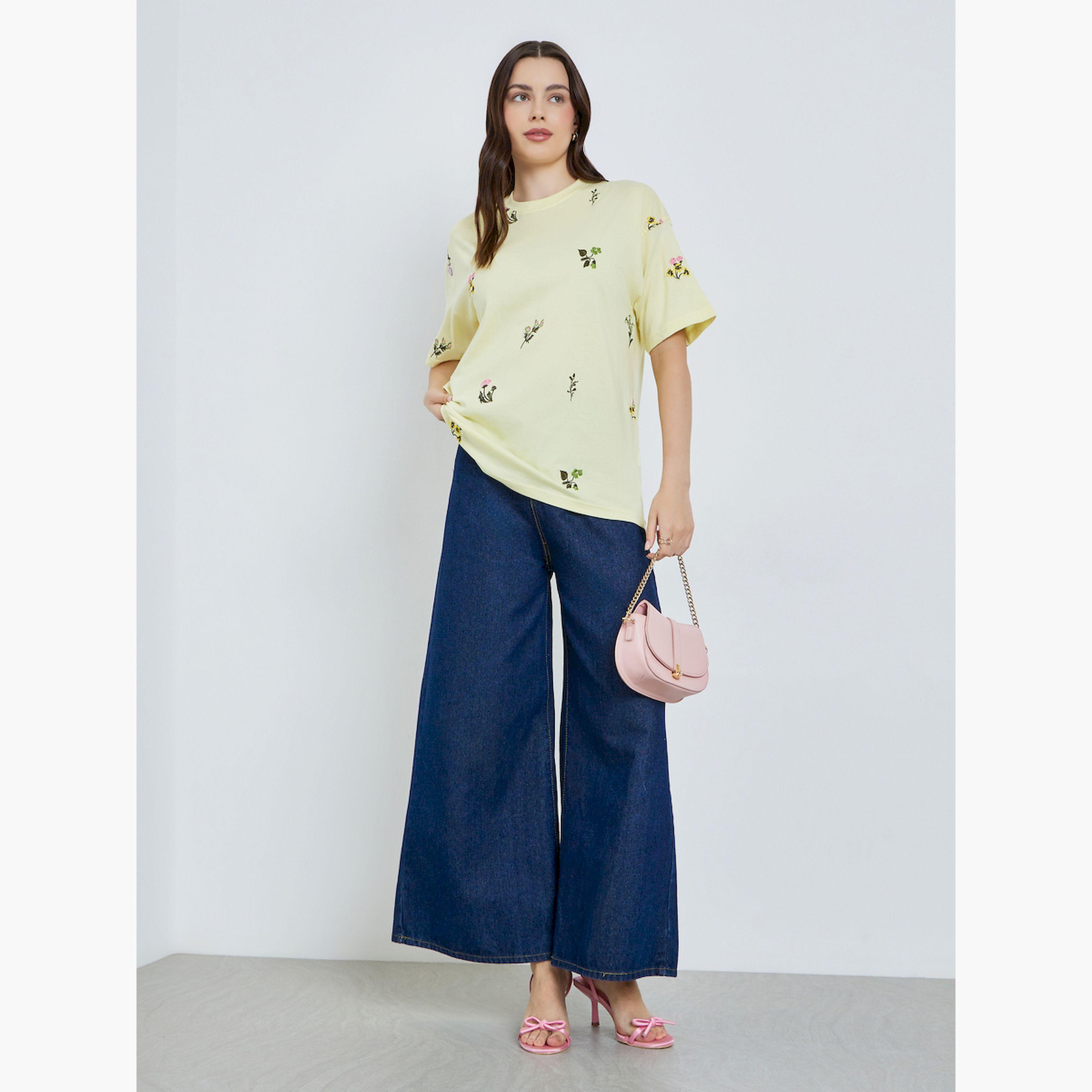 تيشيرت واسع مُطرّز بزهور مع أكمام قصيرة-women-clothing-tshirts-image-2