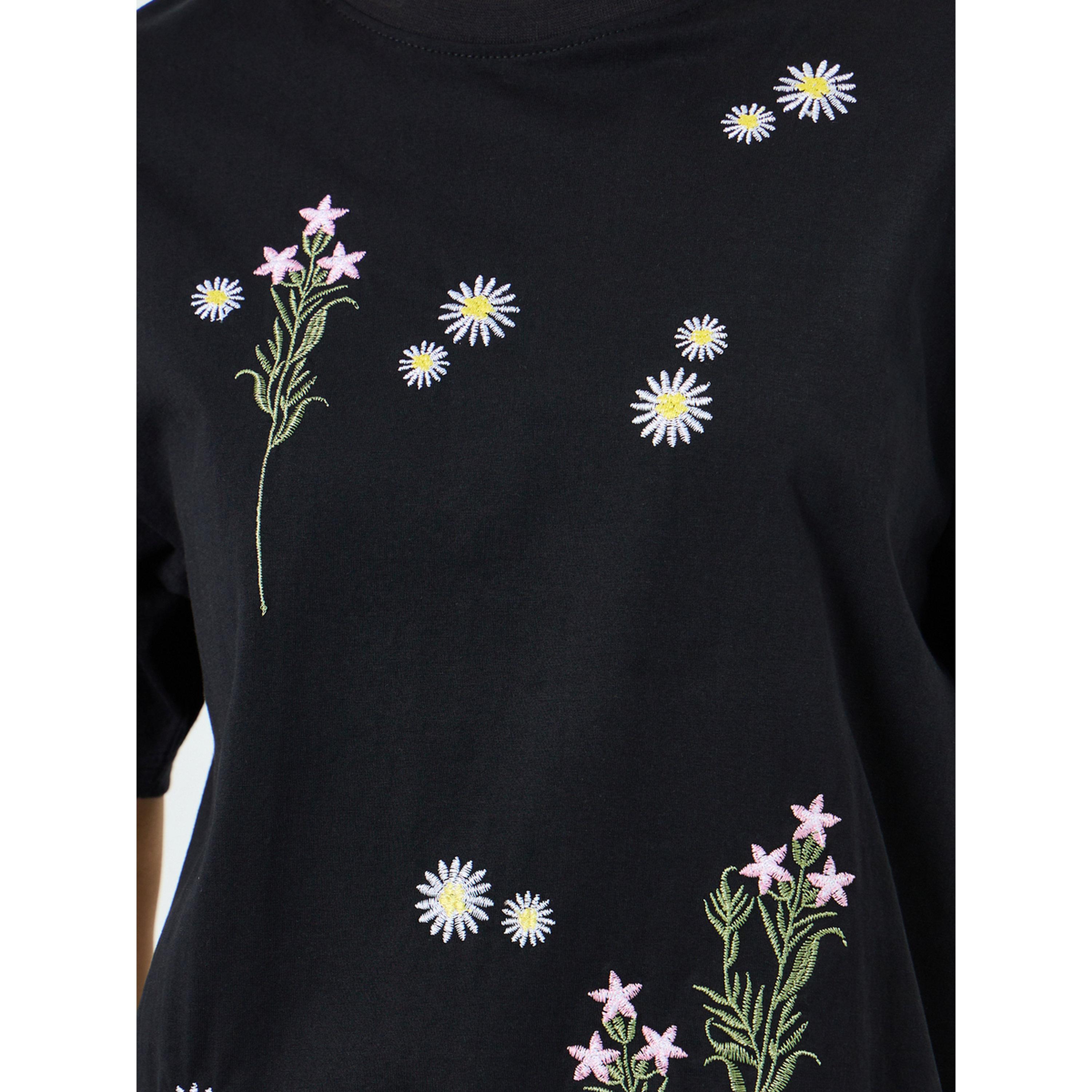 Styli Women Black Embroidered Oversized T-Shirt-women-clothing-tshirts-image-5