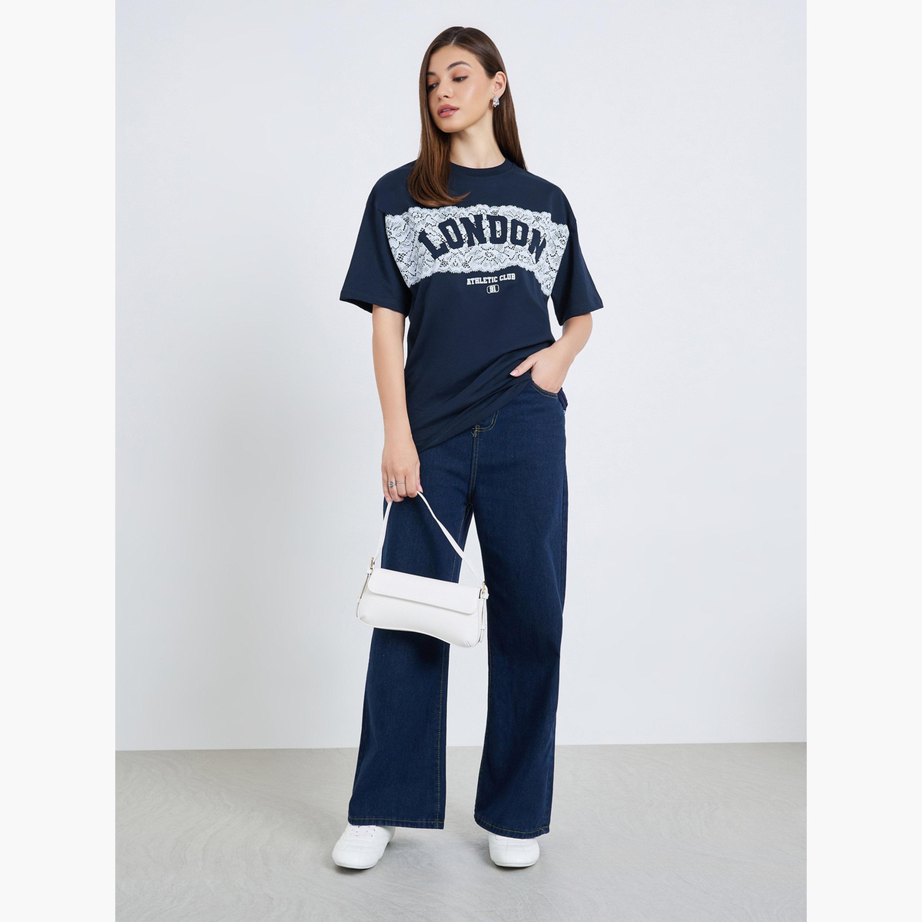 تيشيرت بشعار لندن وقصة واسعة-women-clothing-tshirts-image-2