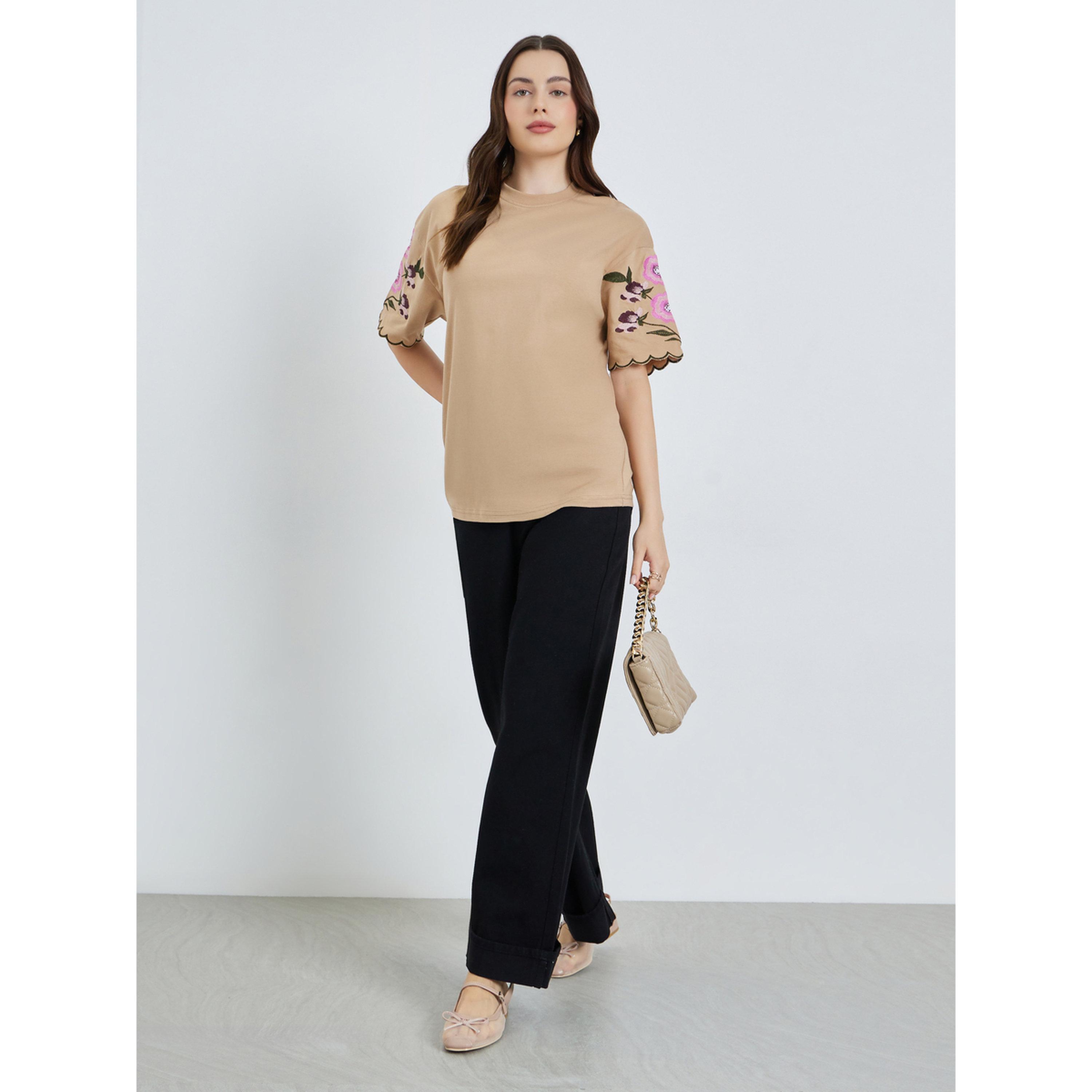 تيشيرت بأكمام مطرزة بالزهور-women-clothing-tshirts-image-2