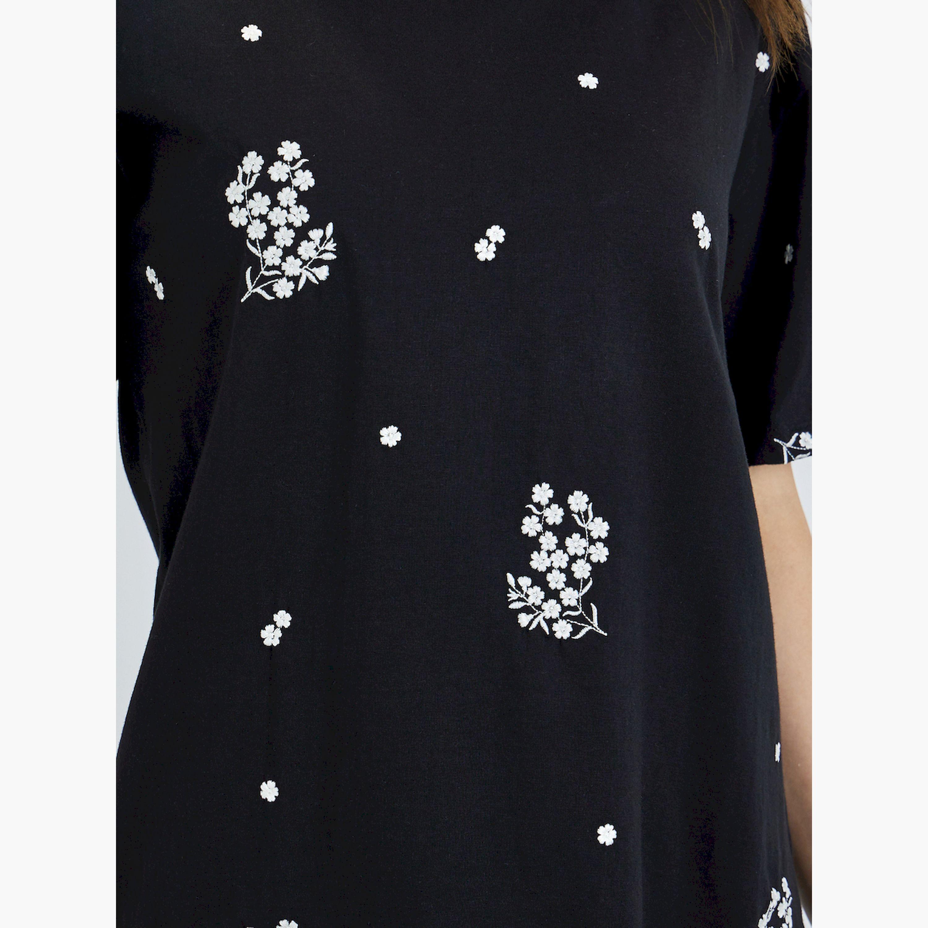 تيشيرت واسع مُطرّز بزهور مع أكمام قصيرة-women-clothing-tshirts-image-5