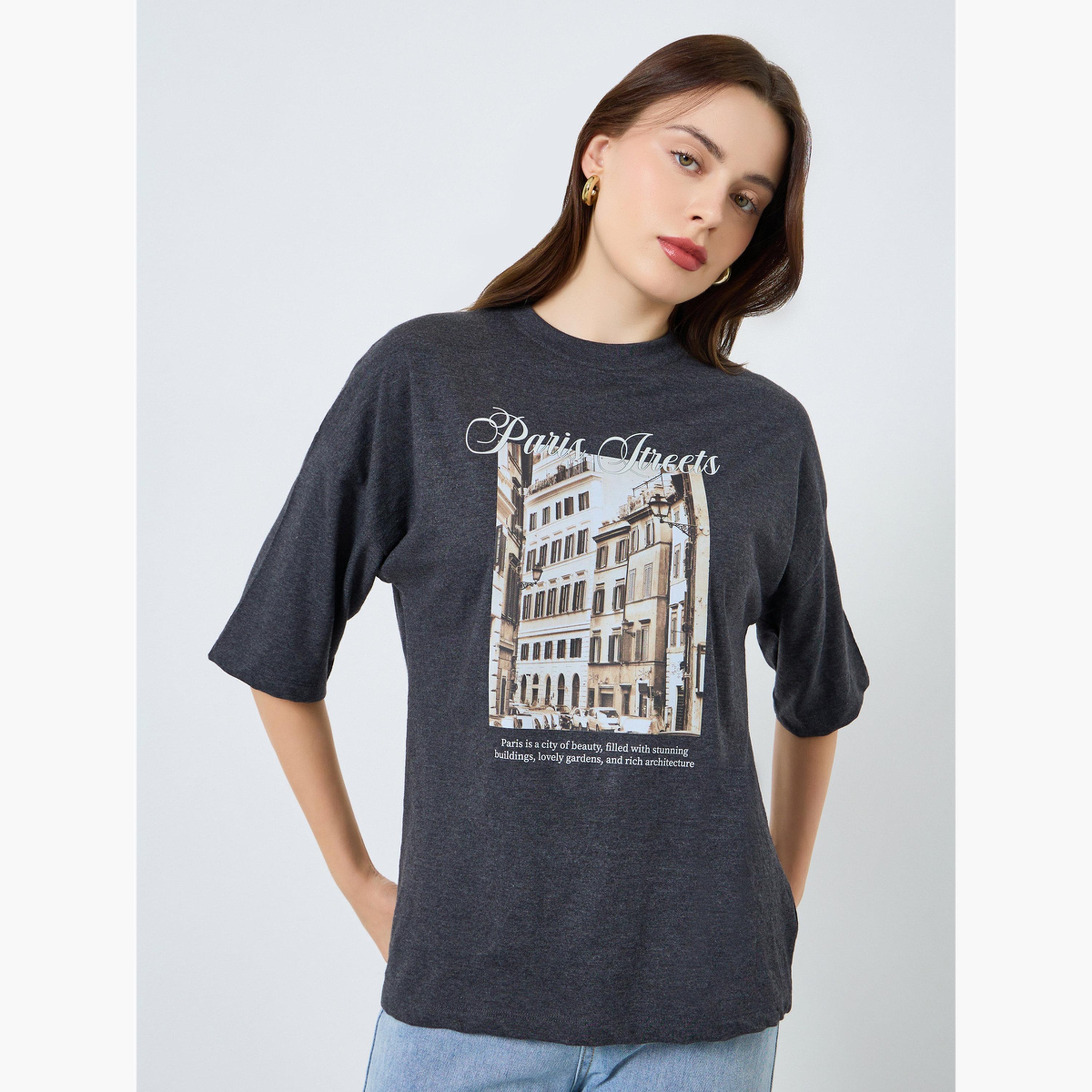 تيشيرت بقصة واسعة بطبعة جرافيك باريس-women-clothing-tshirts-image-1