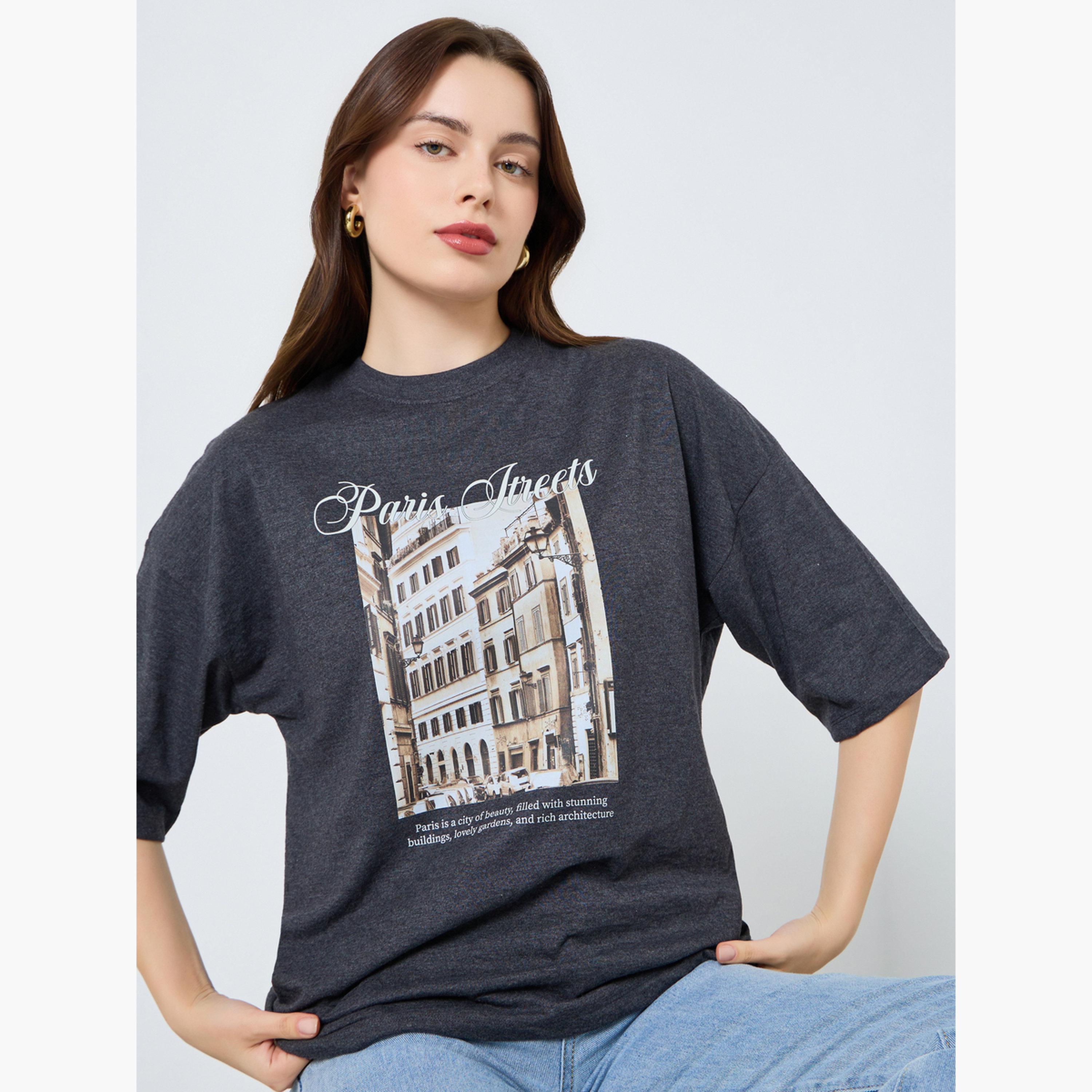 تيشيرت بقصة واسعة بطبعة جرافيك باريس-women-clothing-tshirts-image-3