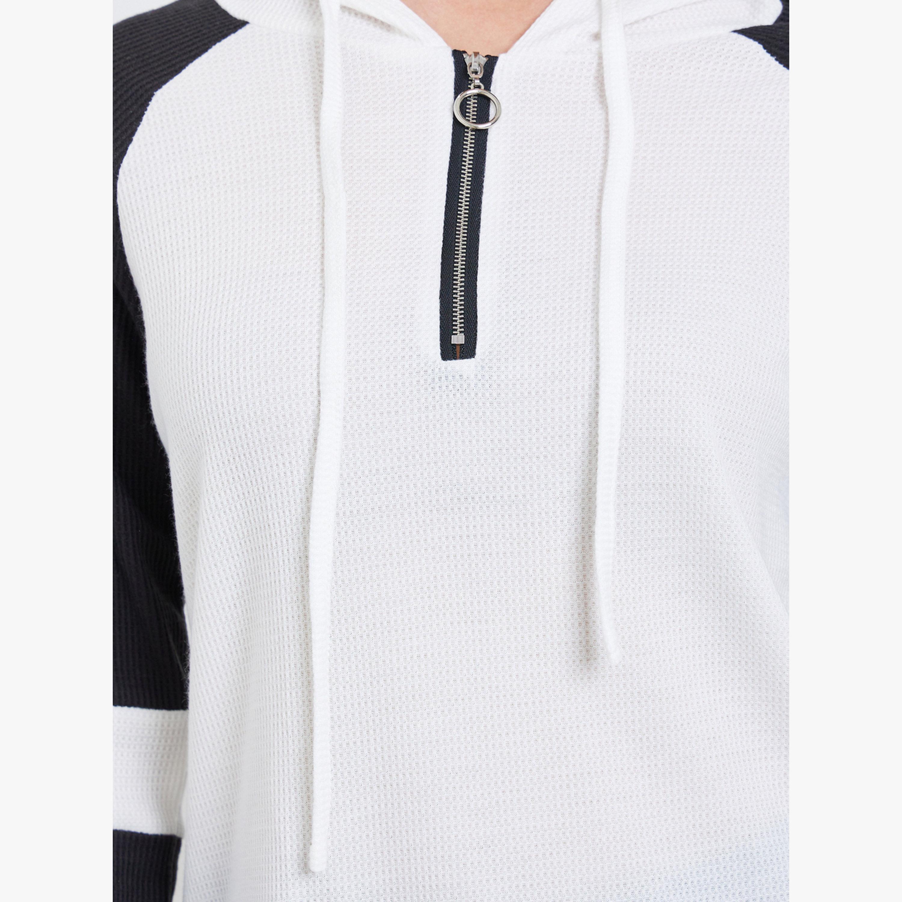 هودي أبيض بأكمام ريجلان بلونين-women-clothing-hoodiesandsweatshirts-hoodies-image-3