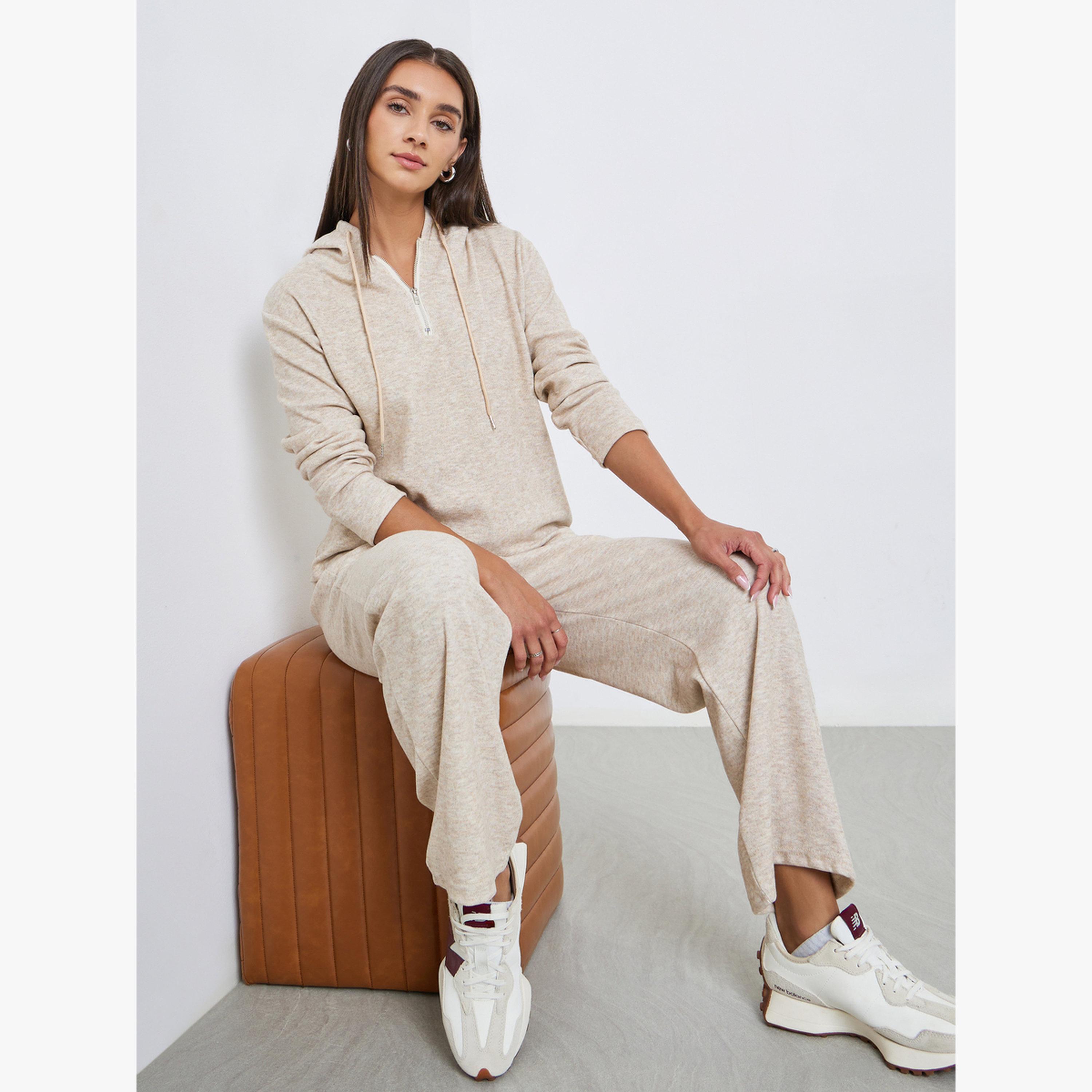 طقم منسق من بلوزة بقبعة وبنطال-women-clothing-coordsets-image-2