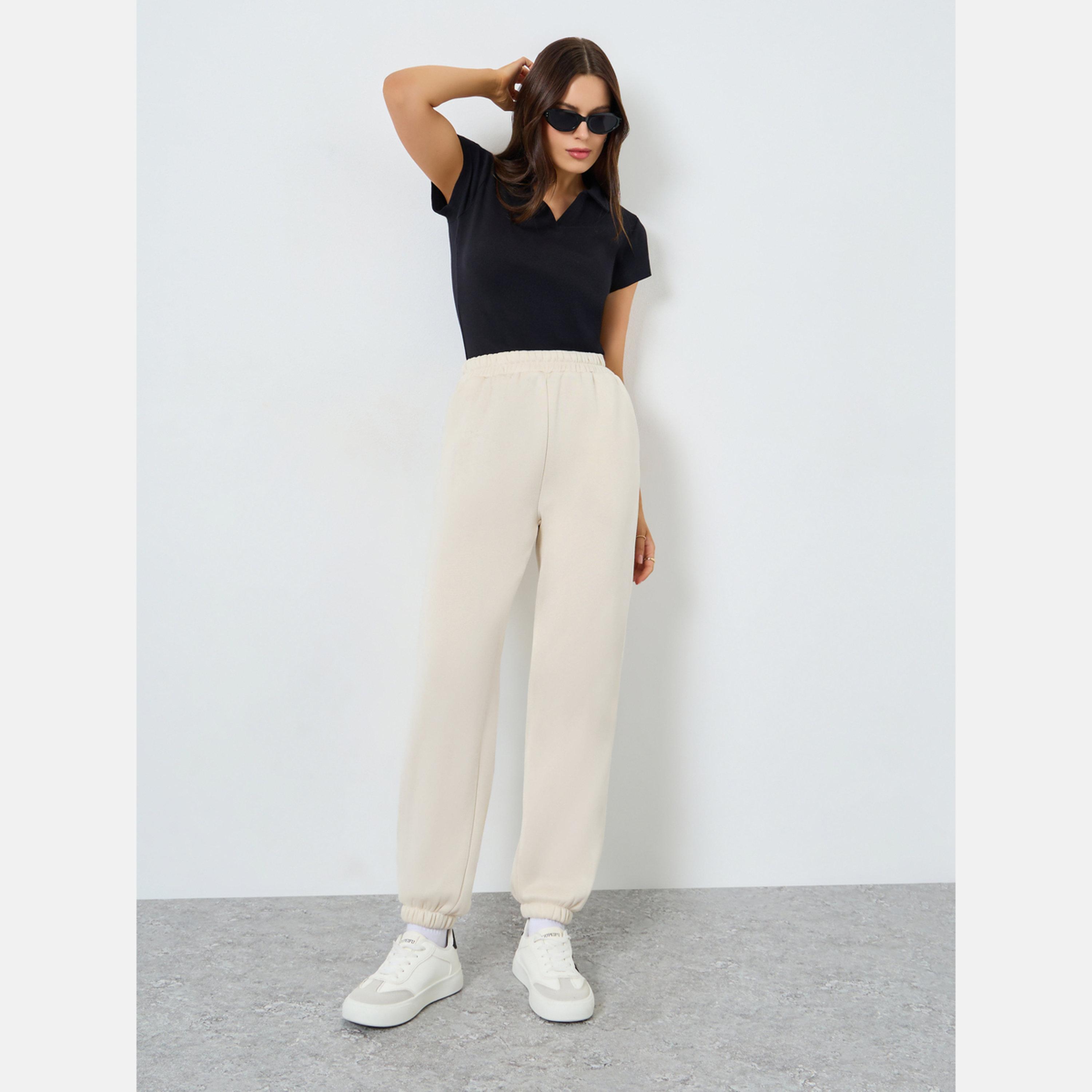 ستايلي - بنطال رياضي بيج سادة بخصر مطاطي وأساور-women-clothing-bottoms-joggers-image-2