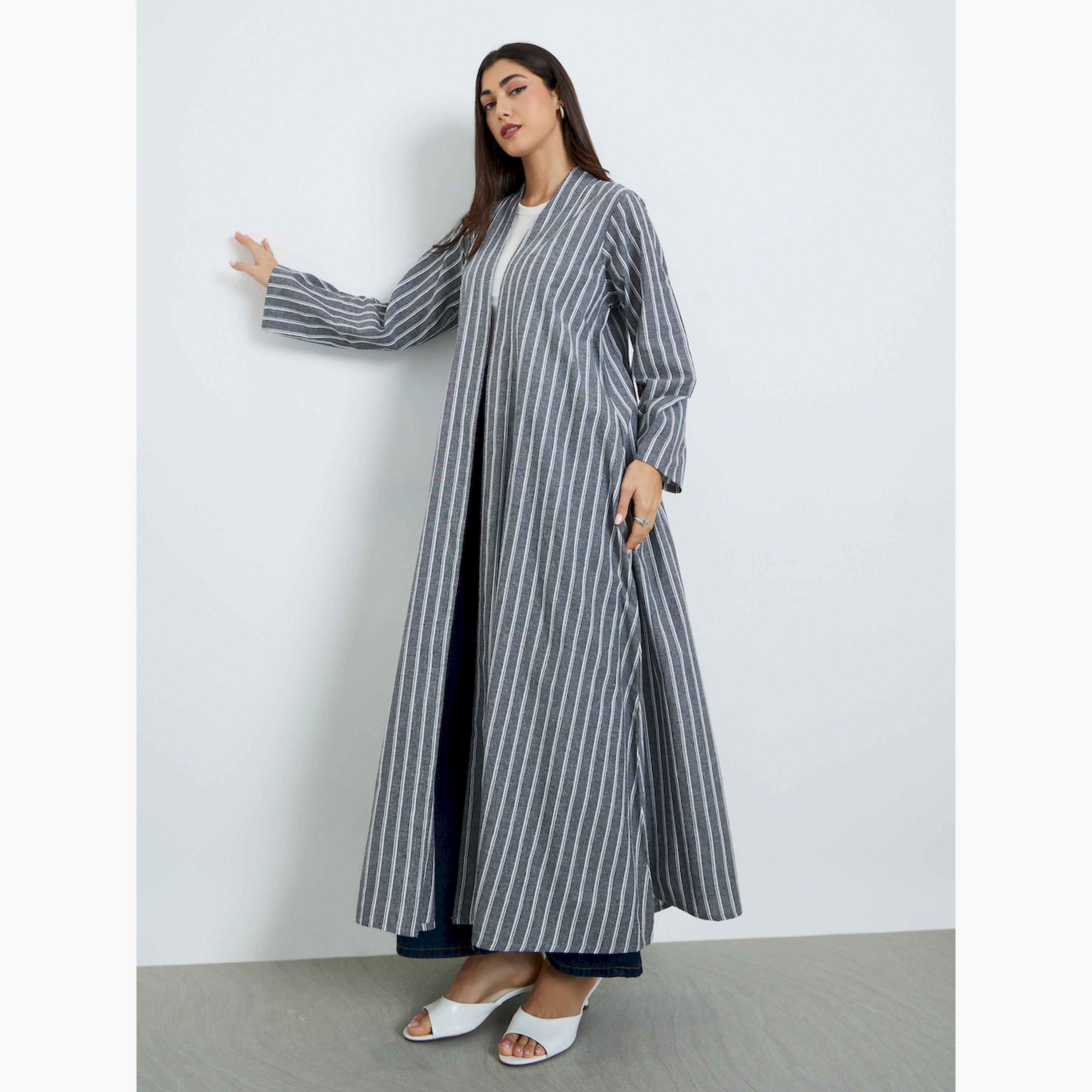 عباية مخططة بحافة واسعة ومفتوحة من الأمام-women-arabicclothing-abayas-image-3