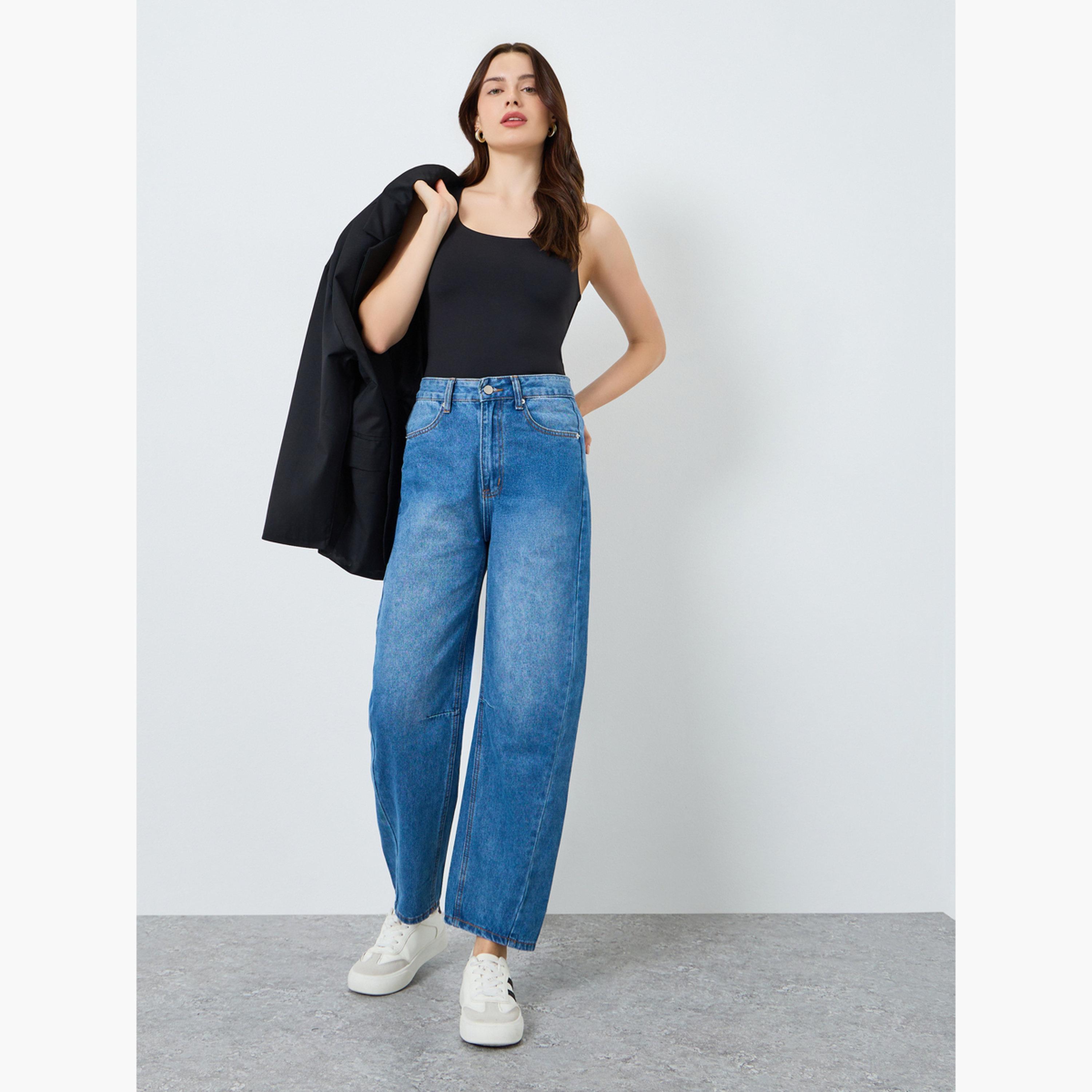 جينز بطول الكاحل وقصة باريل مع درزة أمامية ومظهر باهت-women-clothing-bottoms-jeans-image-2