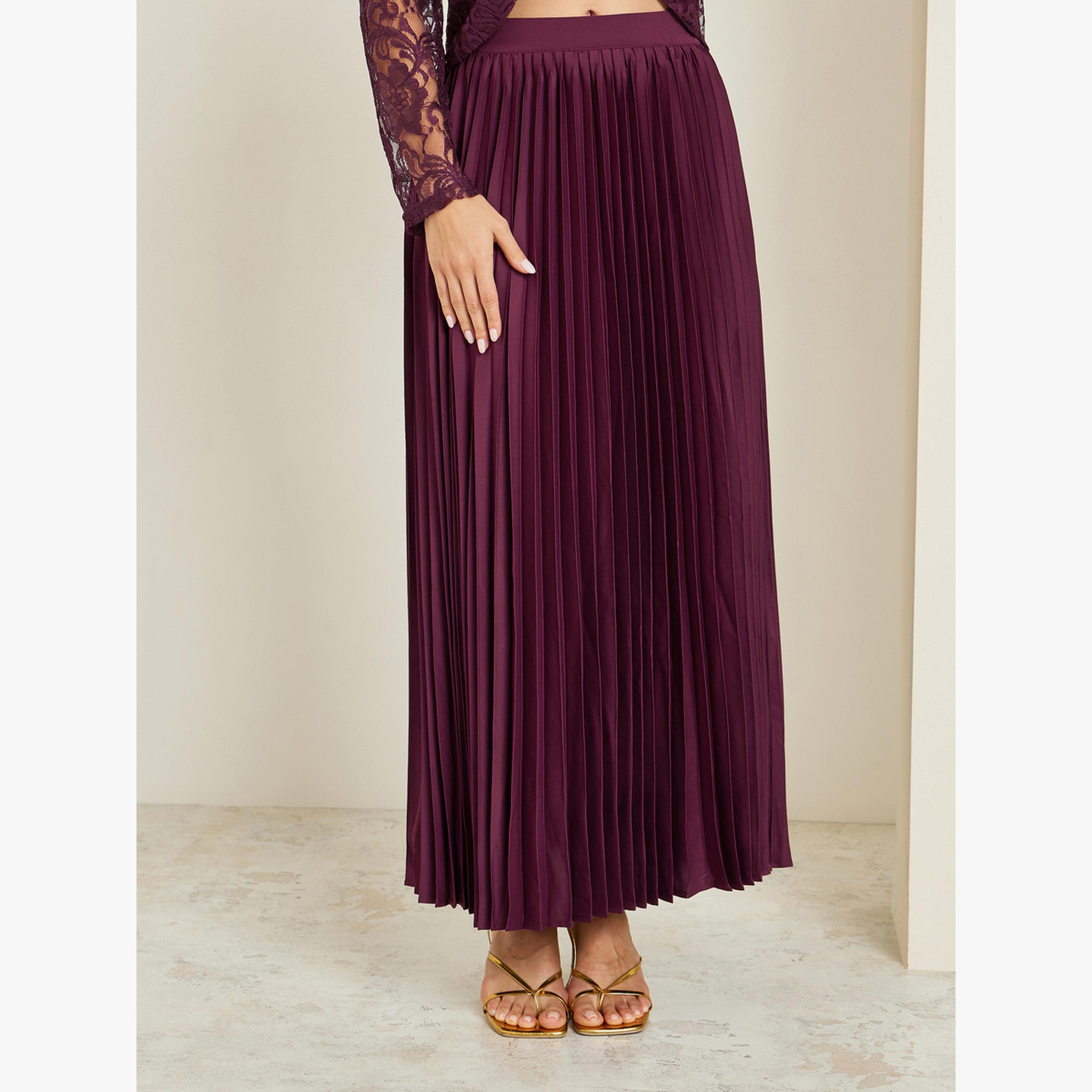 طقم منسق من تنورة بكسرات وبلوزة بتفاصيل دانتيل-women-clothing-coordsets-image-5