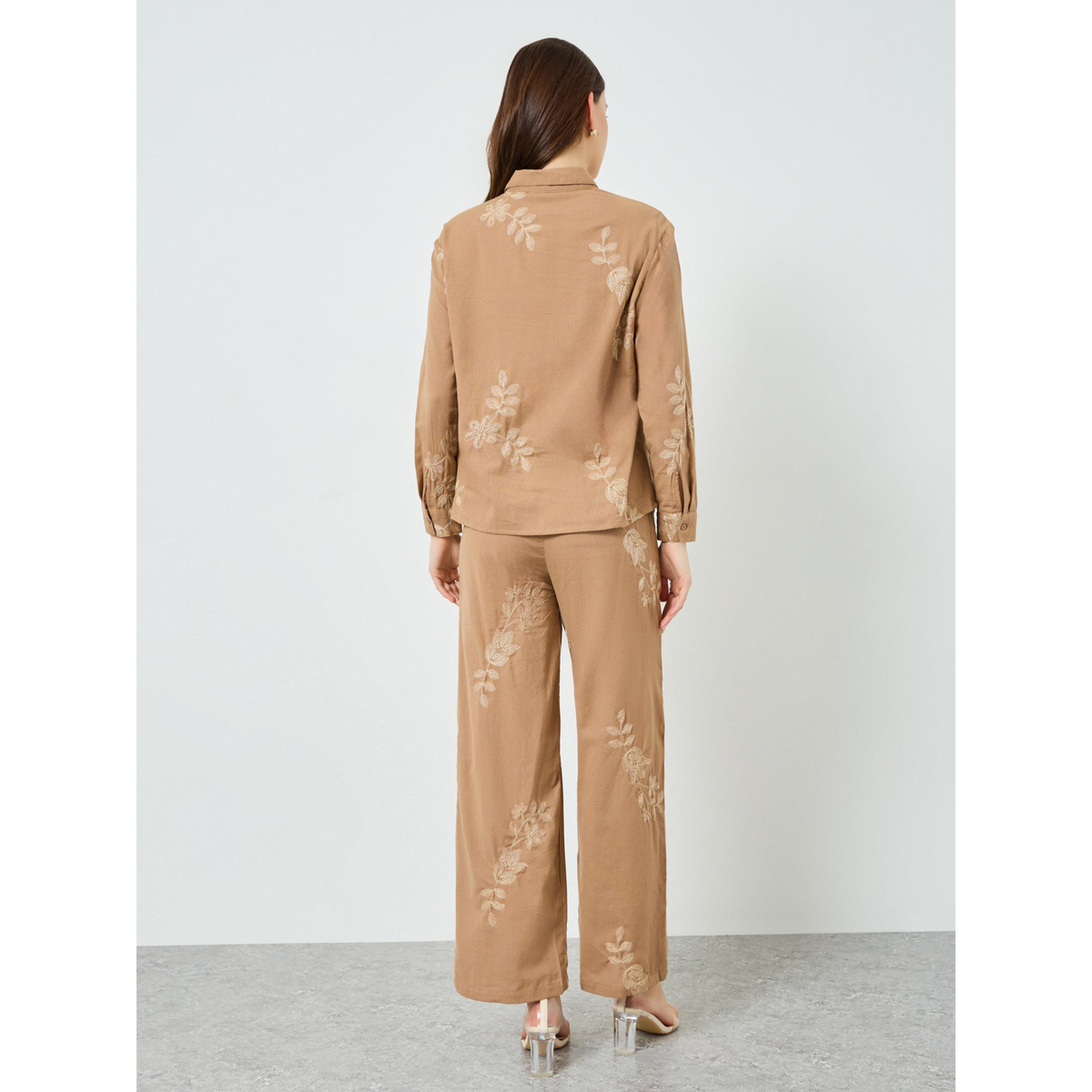 طقم منسق من بنطال وبلوزة بتفاصيل مُطرّزة-women-clothing-coordsets-image-5