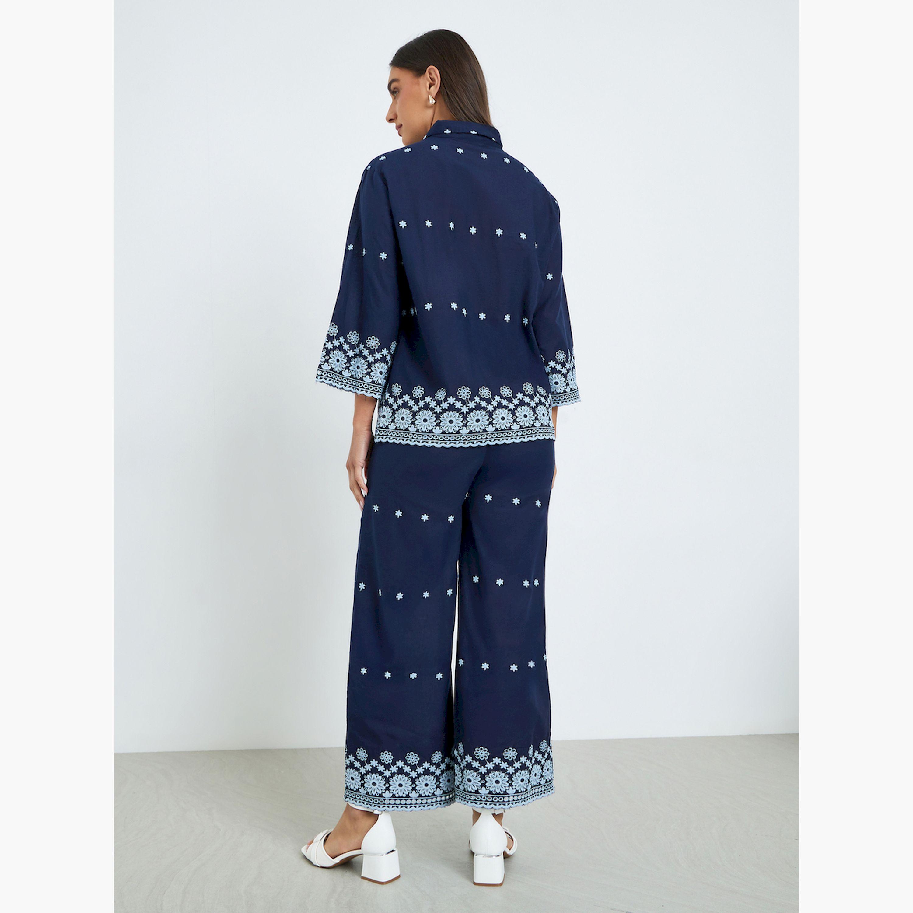 طقم منسق من بنطال وبلوزة بتفاصيل مُطرّزة-women-clothing-coordsets-image-4