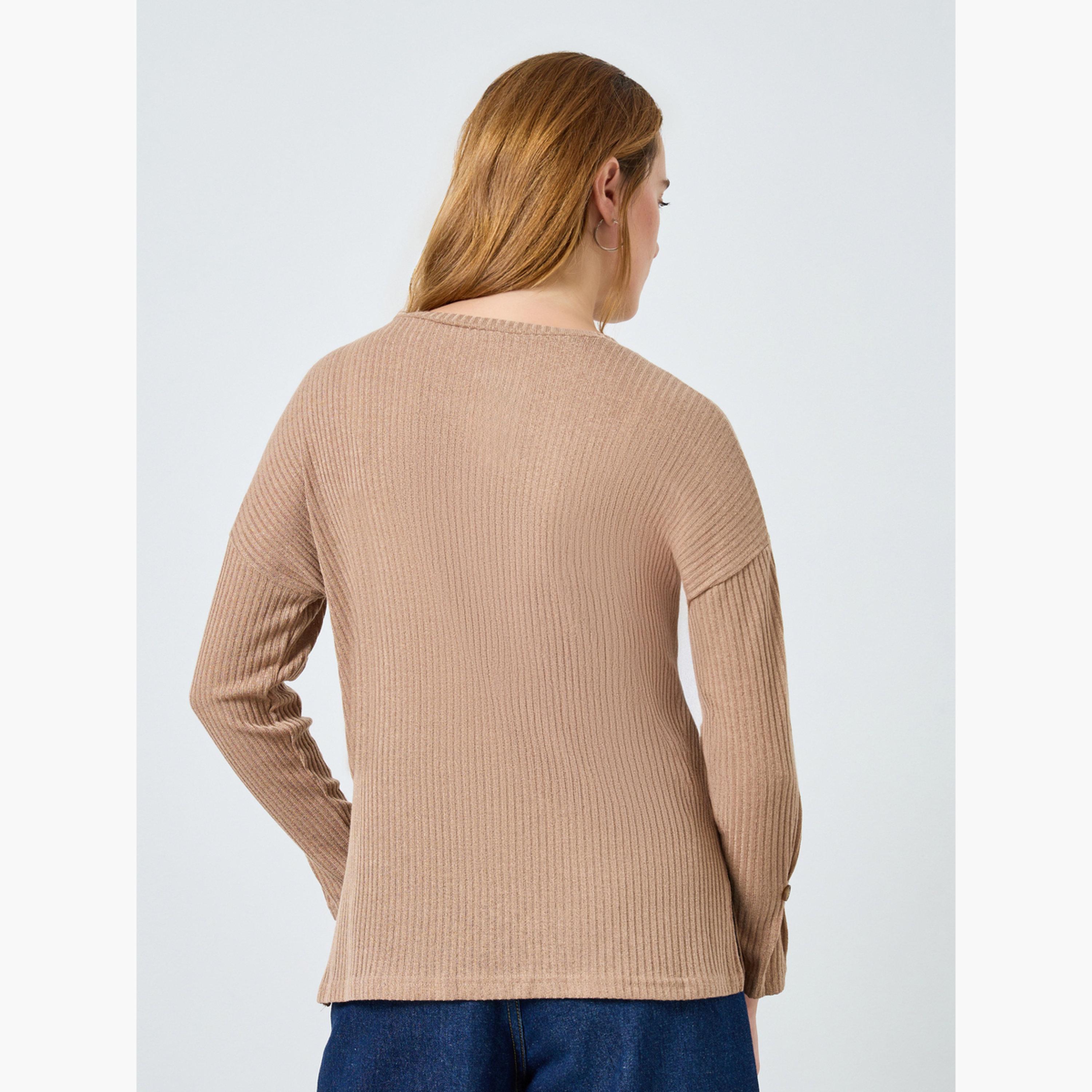 بلوزة محبوكة مضلعة بتفاصيل أزرار-women-clothing-tshirts-image-5