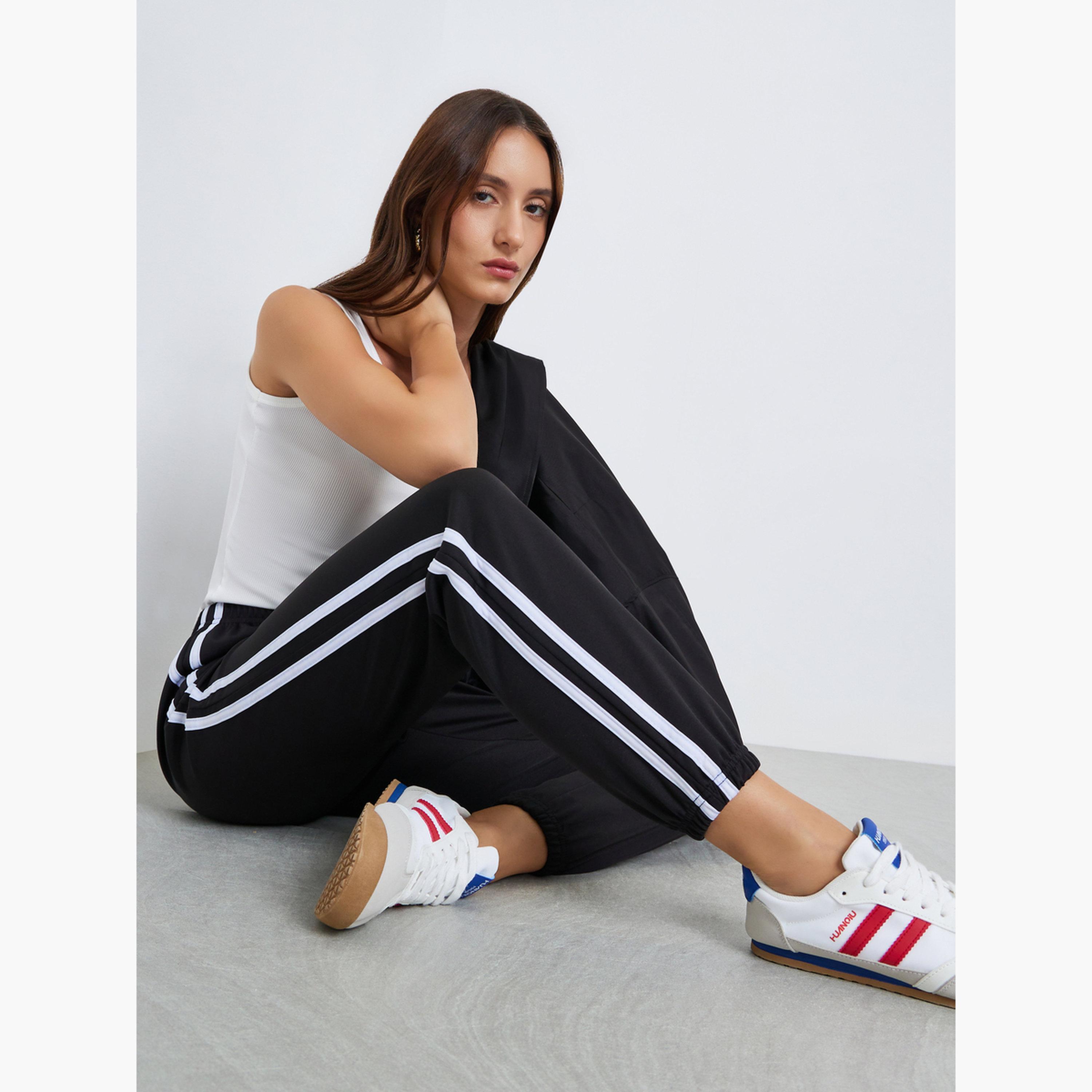 بنطال رياضي جوغرز مخطط برباط-women-clothing-bottoms-joggers-image-3